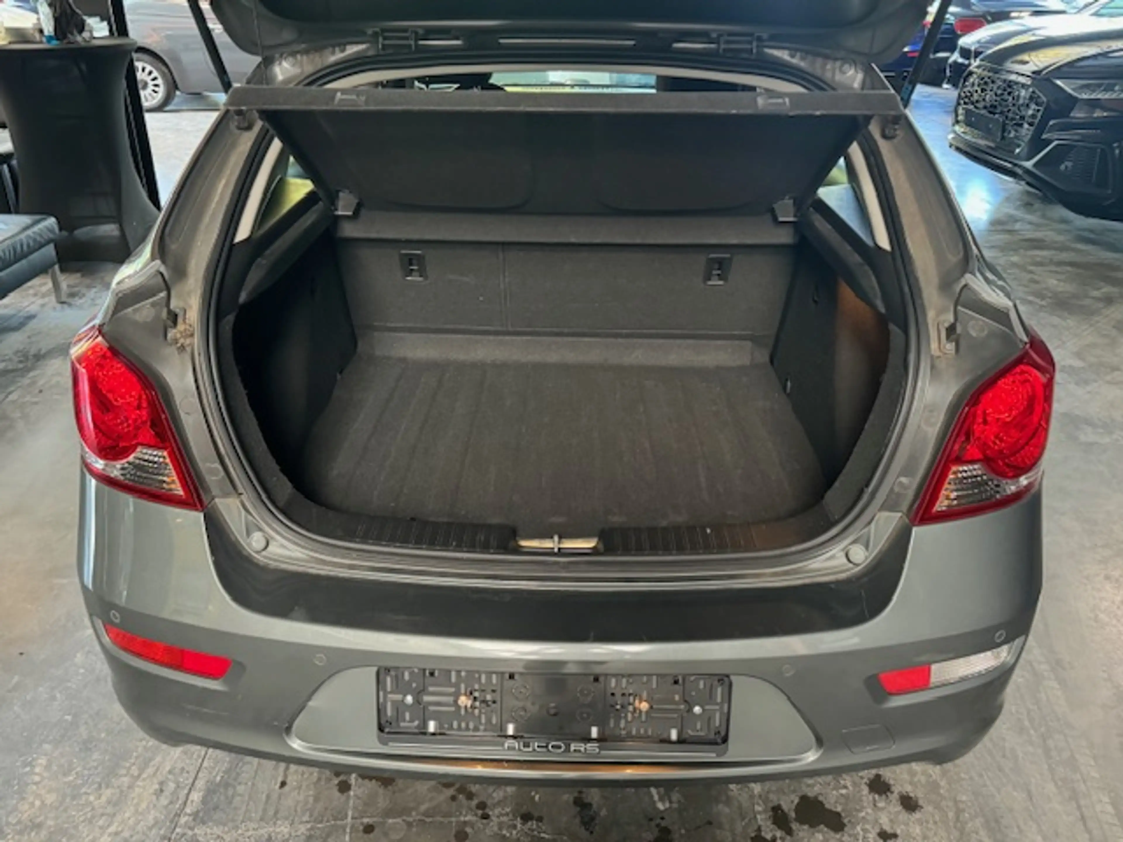 Chevrolet Cruze 1.8i - AUTOMATIQUE - A/C - RADIO CD/USB/AUX — photo 8
