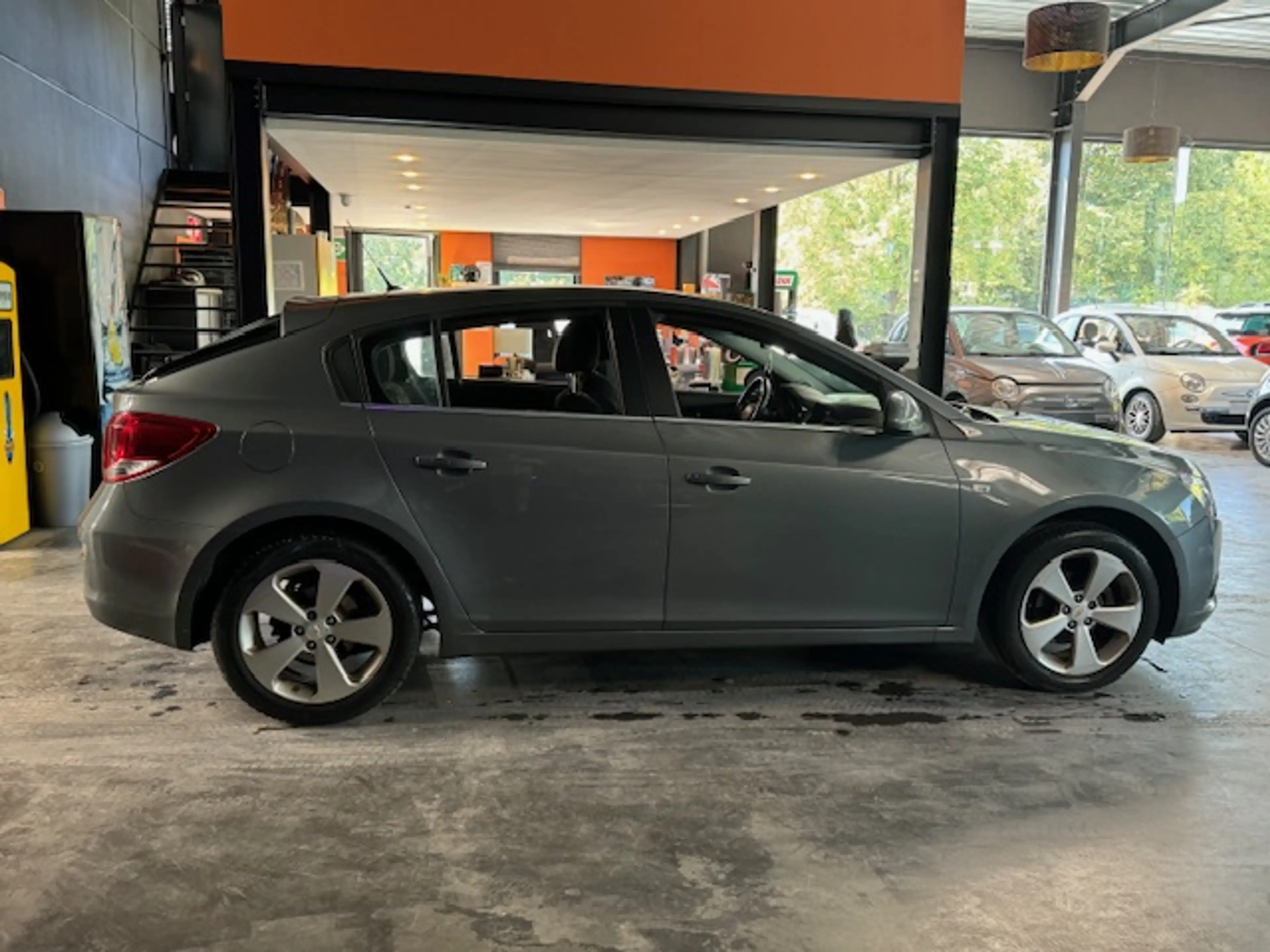 Chevrolet Cruze 1.8i - AUTOMATIQUE - A/C - RADIO CD/USB/AUX — photo 10