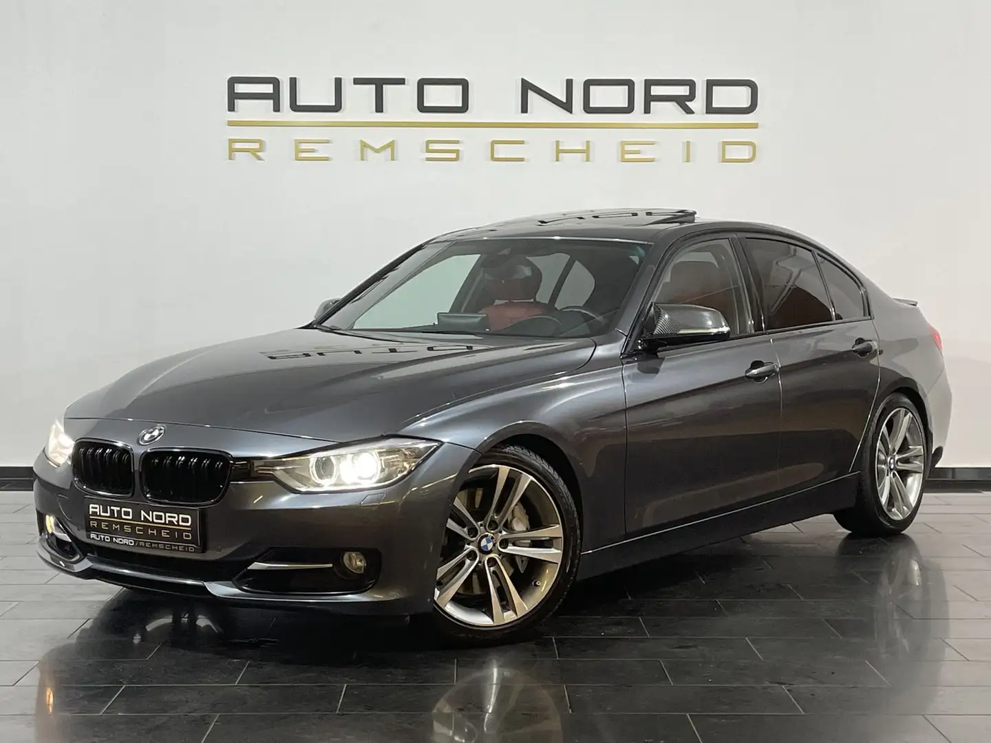 BMW 335 i*S.Dach*Leder*H-UP*Navi*Shadow*Kamera* Grijs - 1