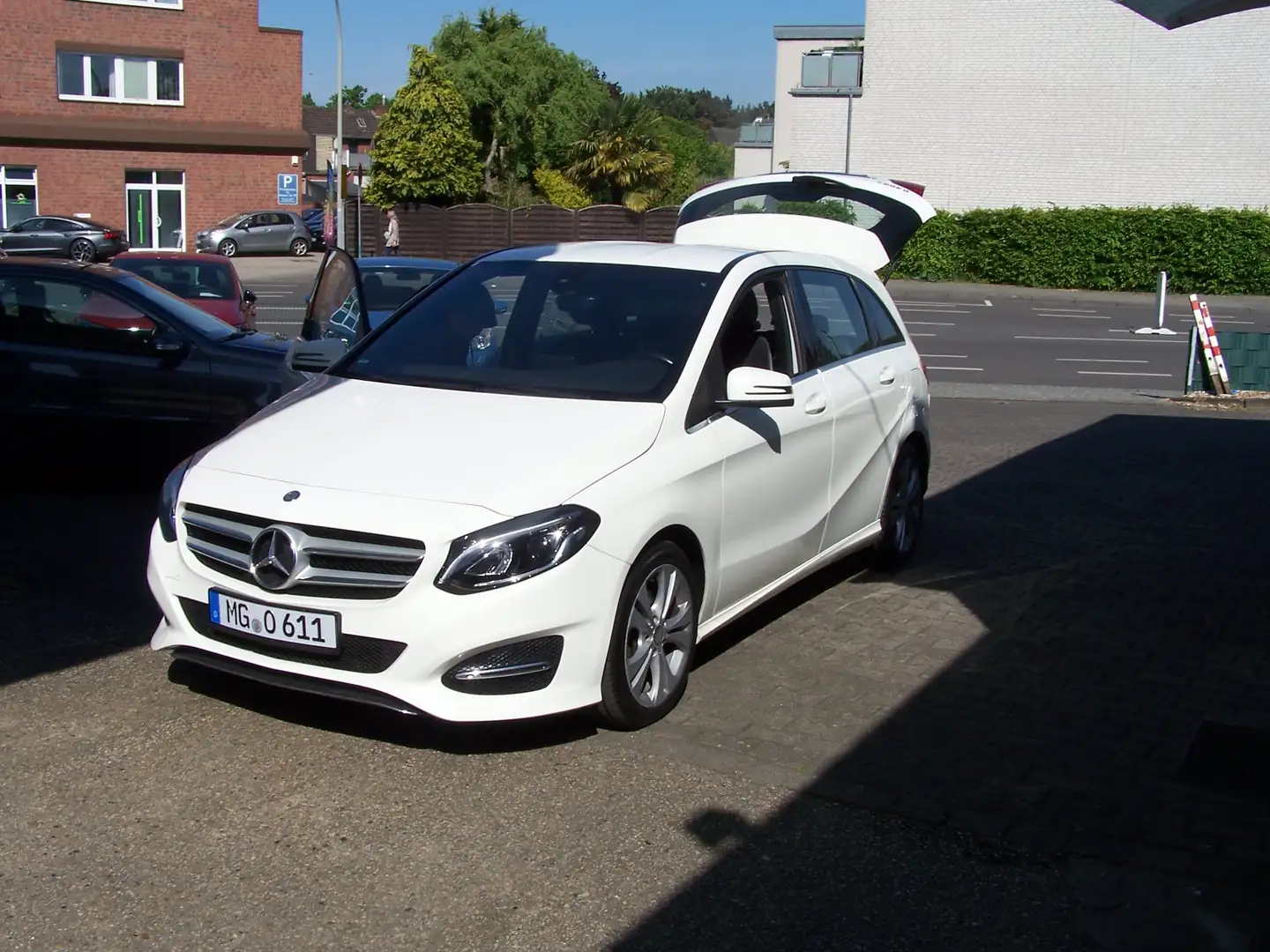 Mercedes-Benz B 200 B 200 CDI / d (246.208) Bílá - 1