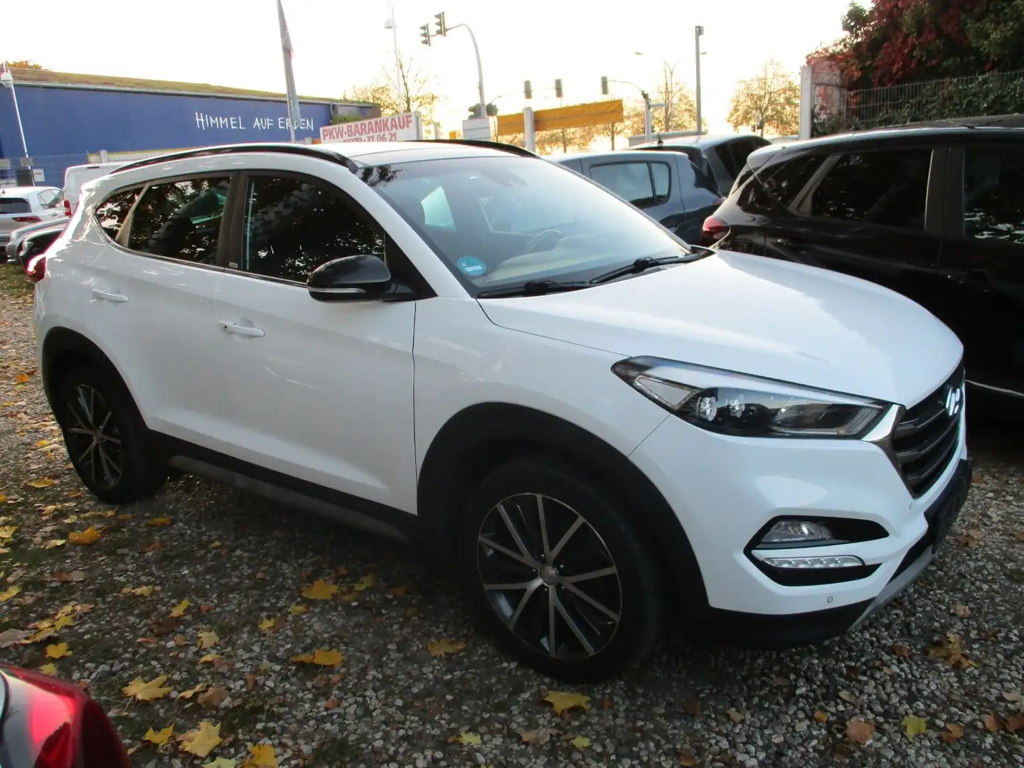 Hyundai TUCSON blue Passion + 2WD Weiß - 1