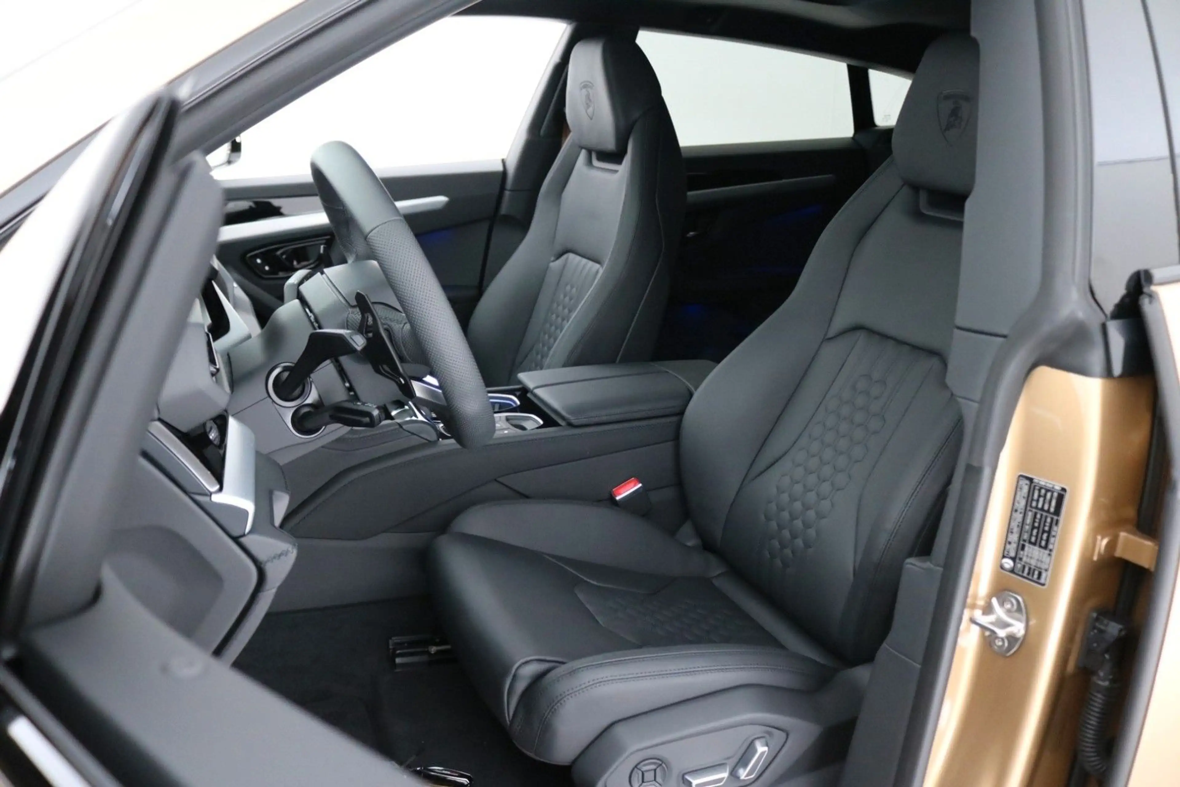 Lamborghini Urus 4.0 V8 SE — photo 12