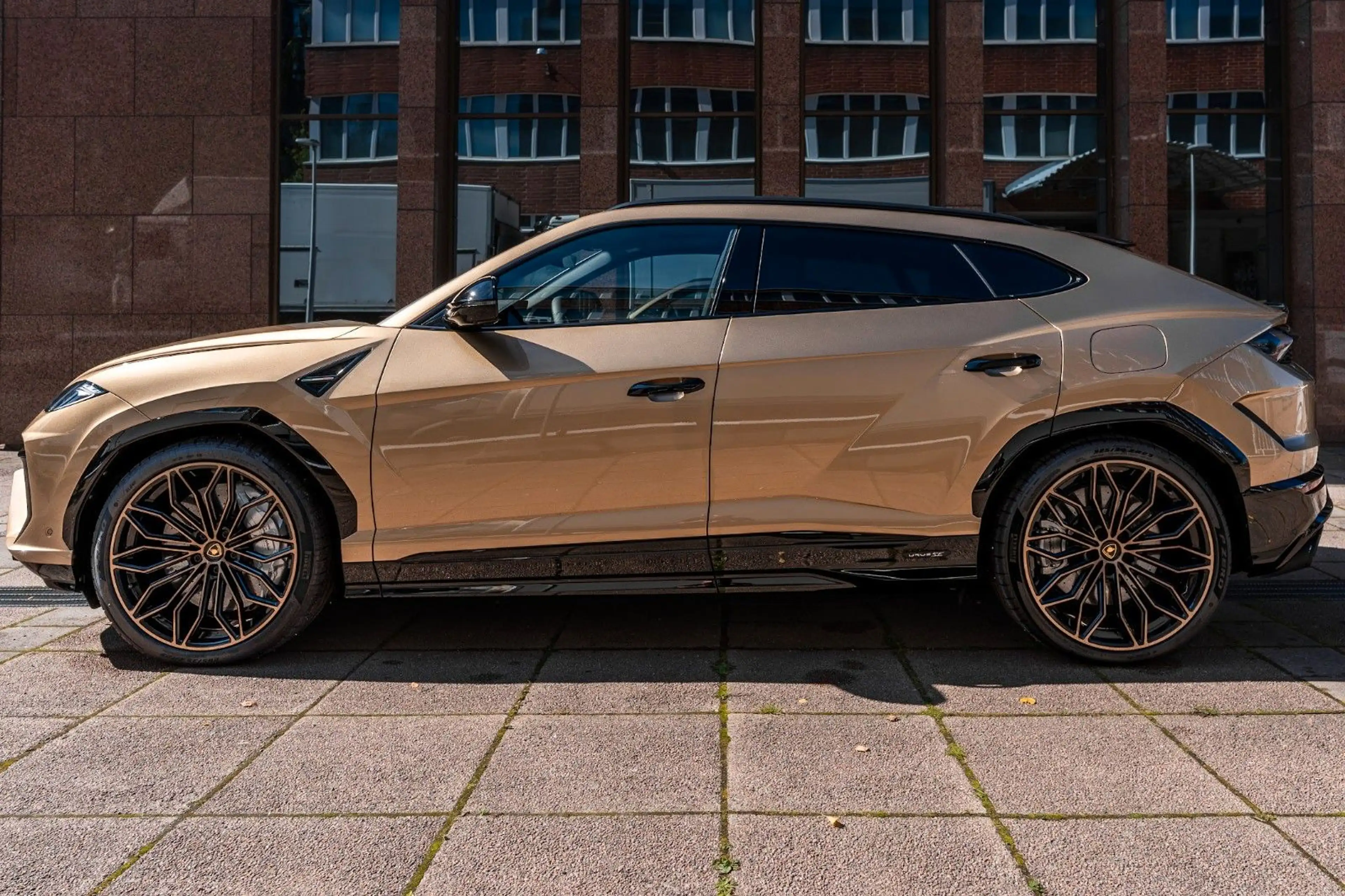 Lamborghini Urus 4.0 V8 SE — photo 3
