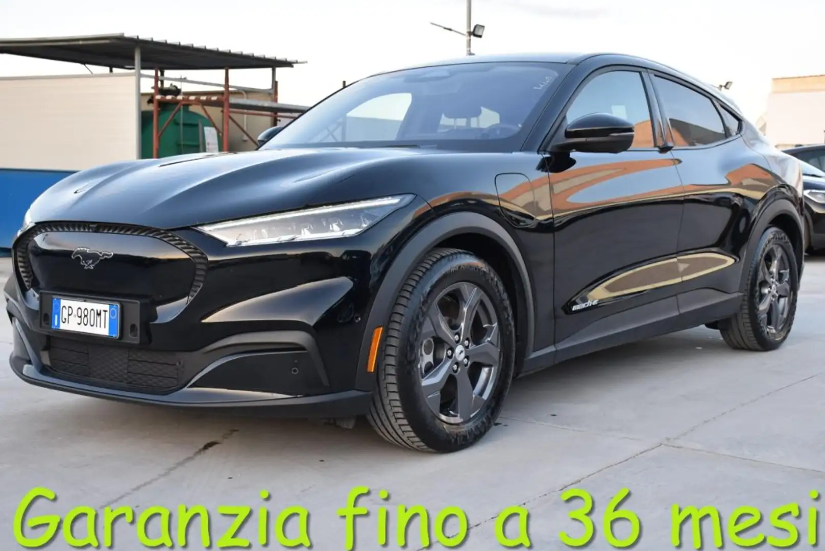 Ford Mustang Mach-E Standard Range 269 CV *TETTO PANORAMAICO* Noir - 1