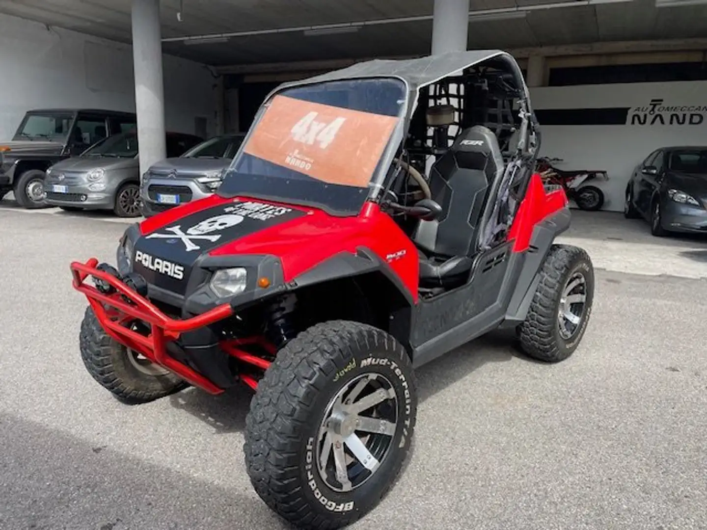 Polaris RZR 800 Rood - 1