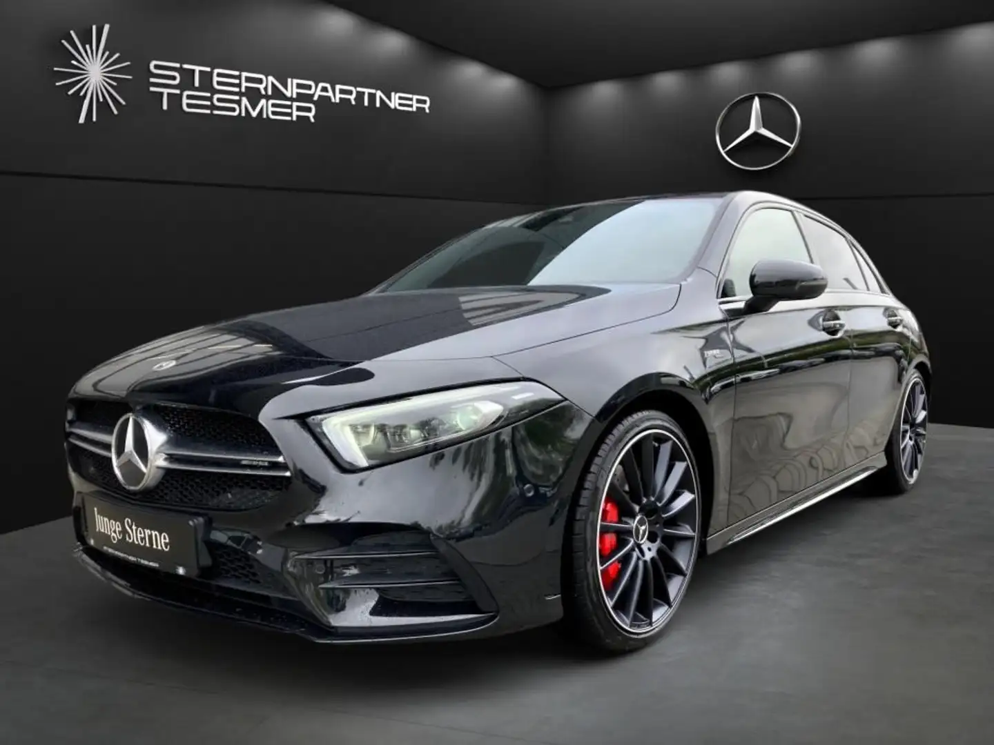 Mercedes-Benz A 35 AMG AMG A 35 4M AMG+Nigth+Pano+360°+LED+Toten.+Alu19 Fekete - 1