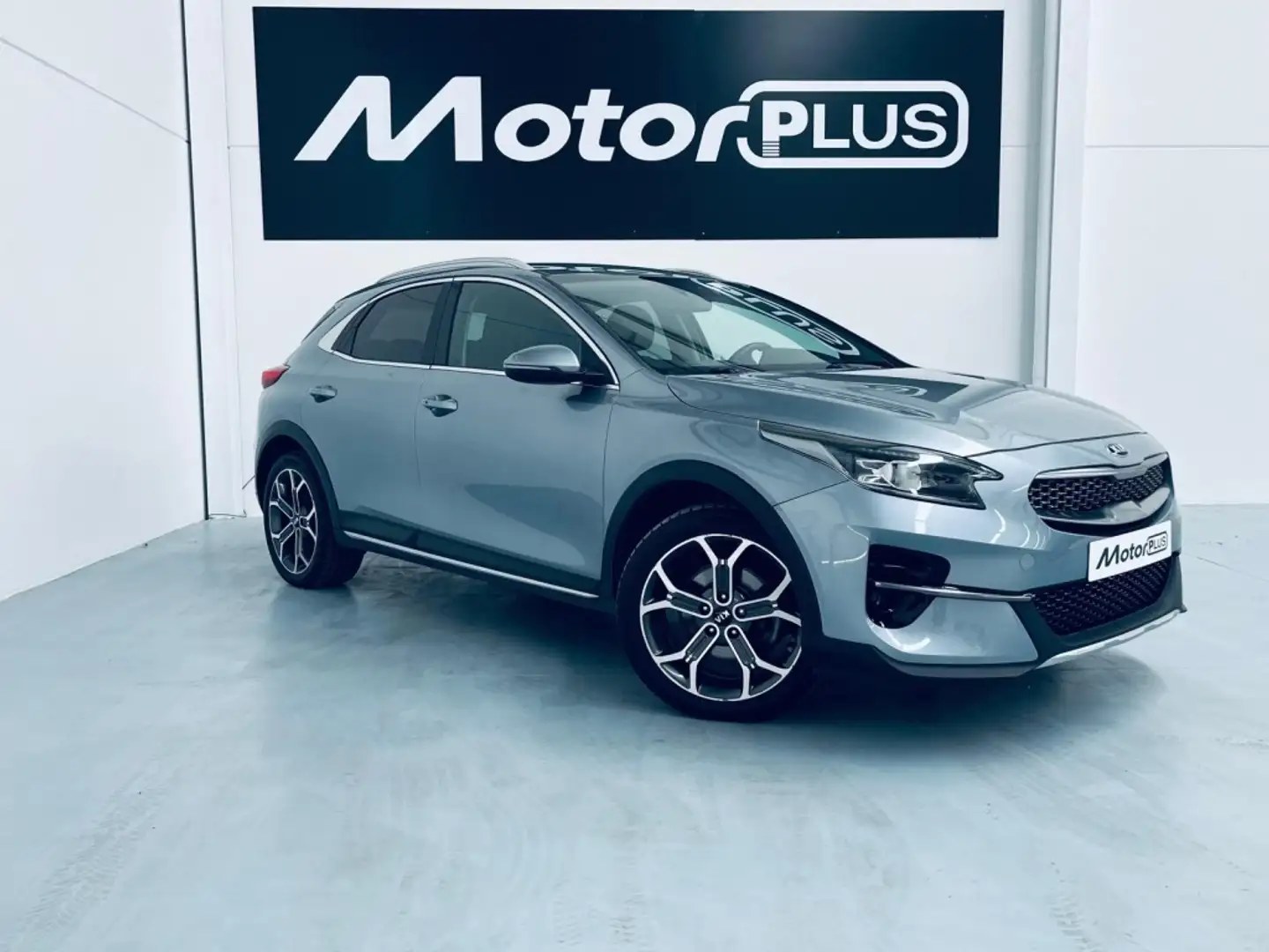 Kia XCeed 1.6 CRDi Eco-Dynamics Emotion 136 Azul - 2