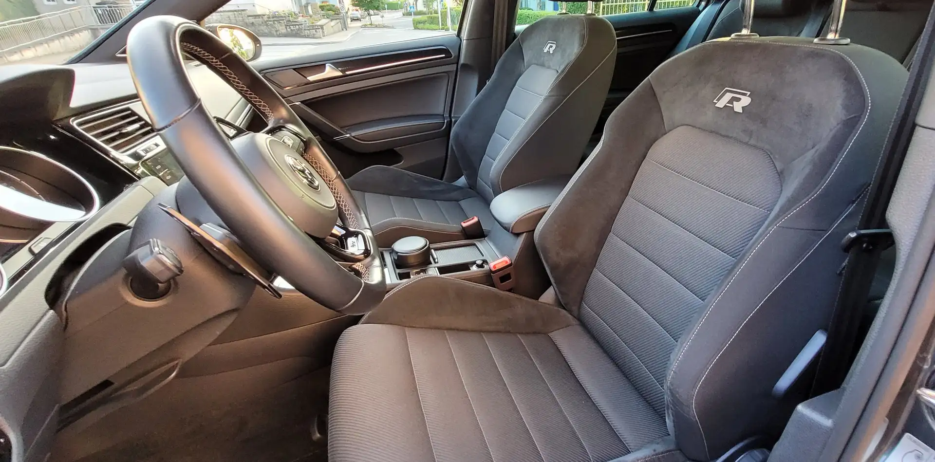 Volkswagen Golf Variant Golf Variant R 4Motion (BlueMotion Technology) DSG Gris - 2