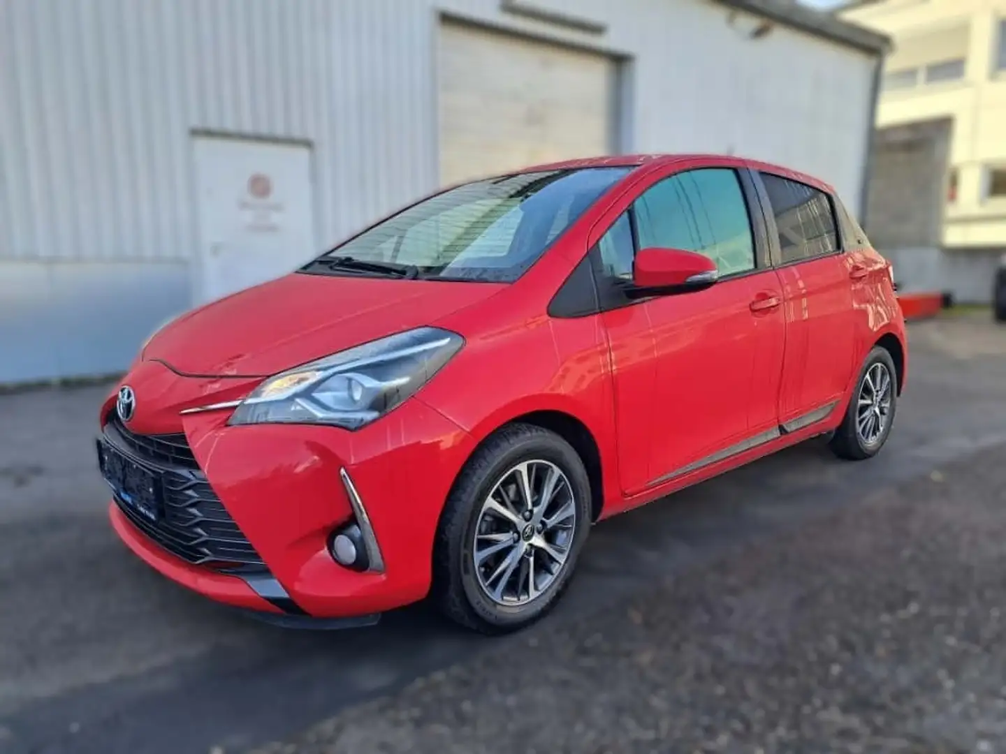 Toyota Yaris 1.5 Y20 Club wenig KM*Top Kleinwagen Rot - 1