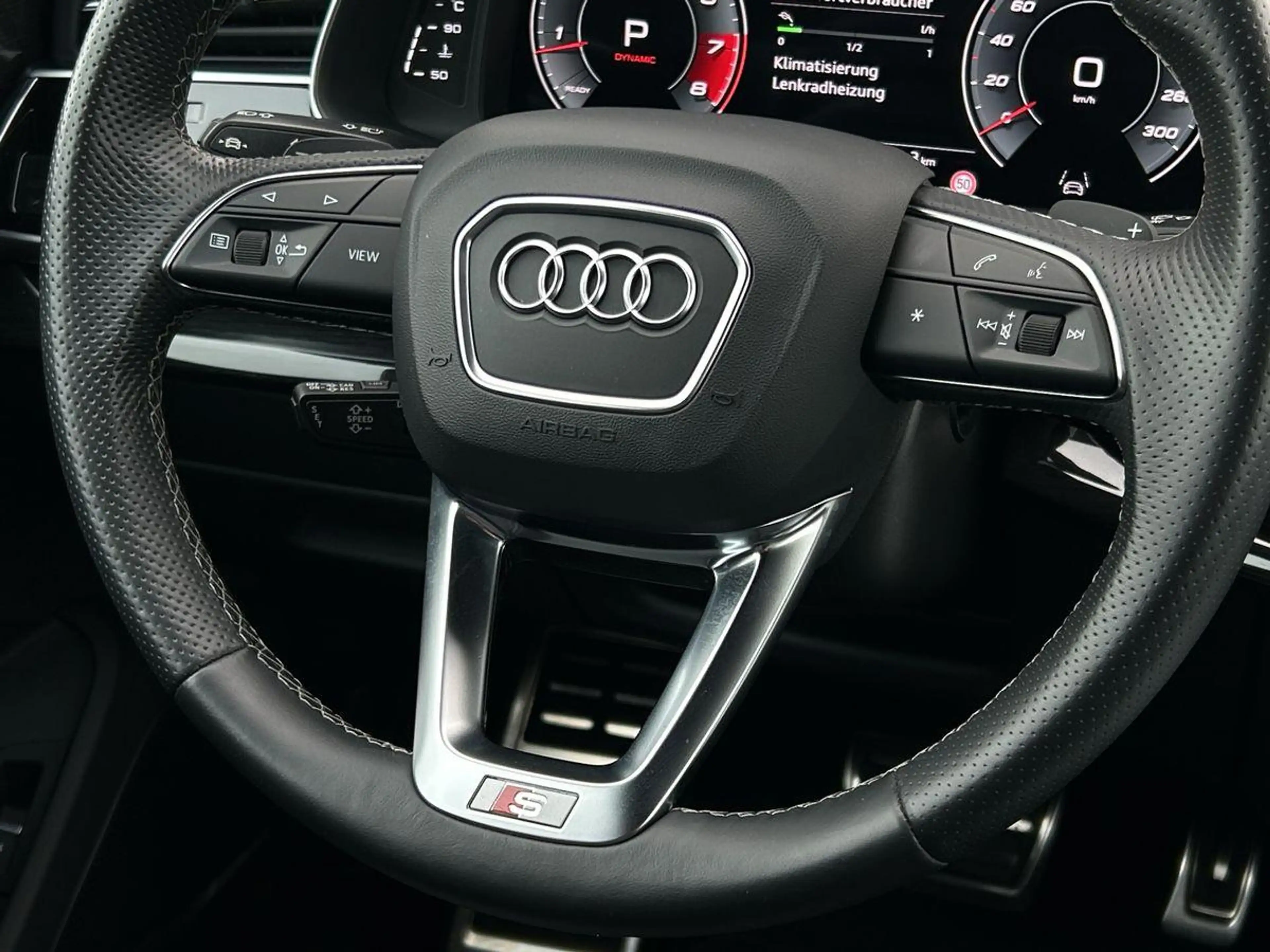 Audi SQ8 4.0TFSI Matrix B&O HuD Standheiz. AHK Alu22" — photo 15