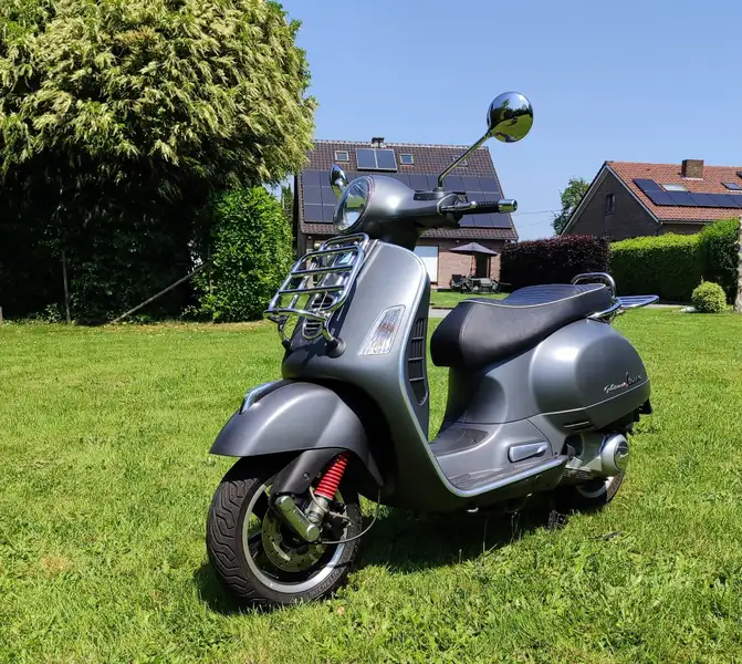 Vespa GTS 300