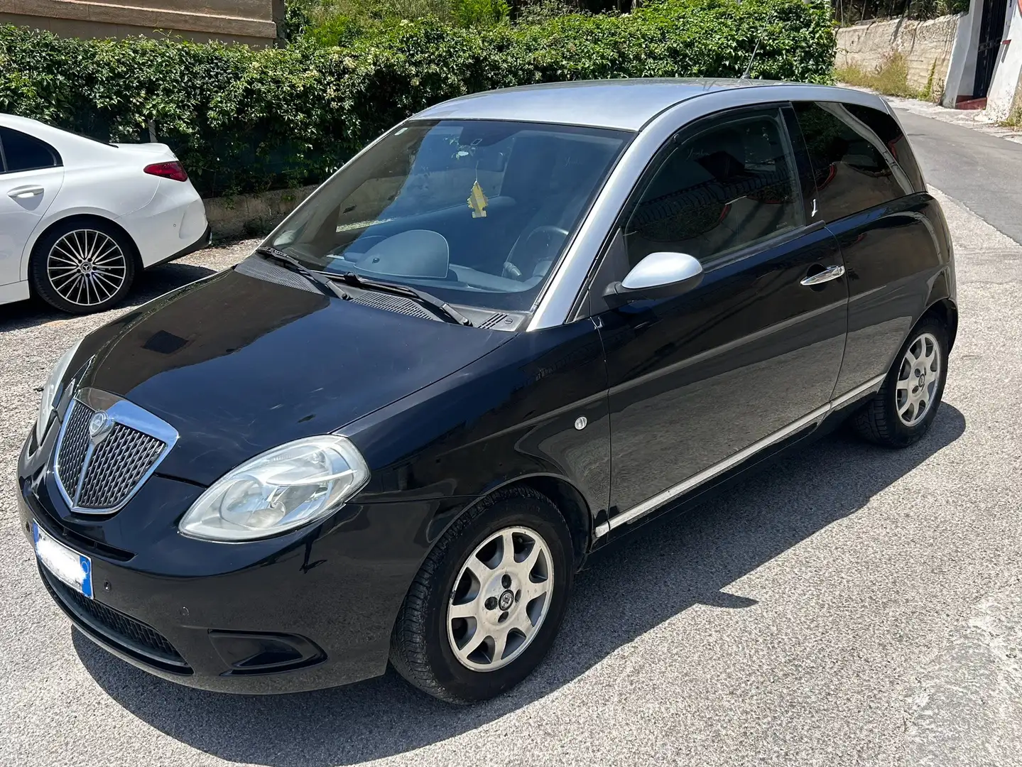 Lancia Ypsilon 1.3 mjt Argento 100 dfn - 1