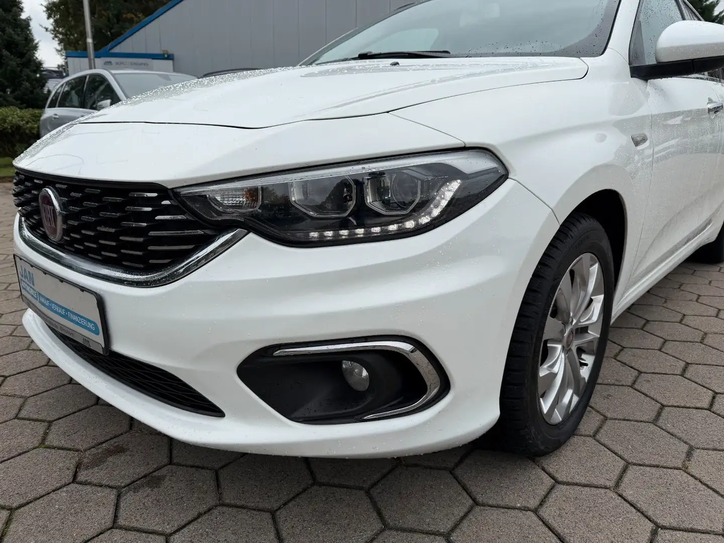 Fiat Tipo Kombi 1.4 Lounge Kamera Navi PDC - 2