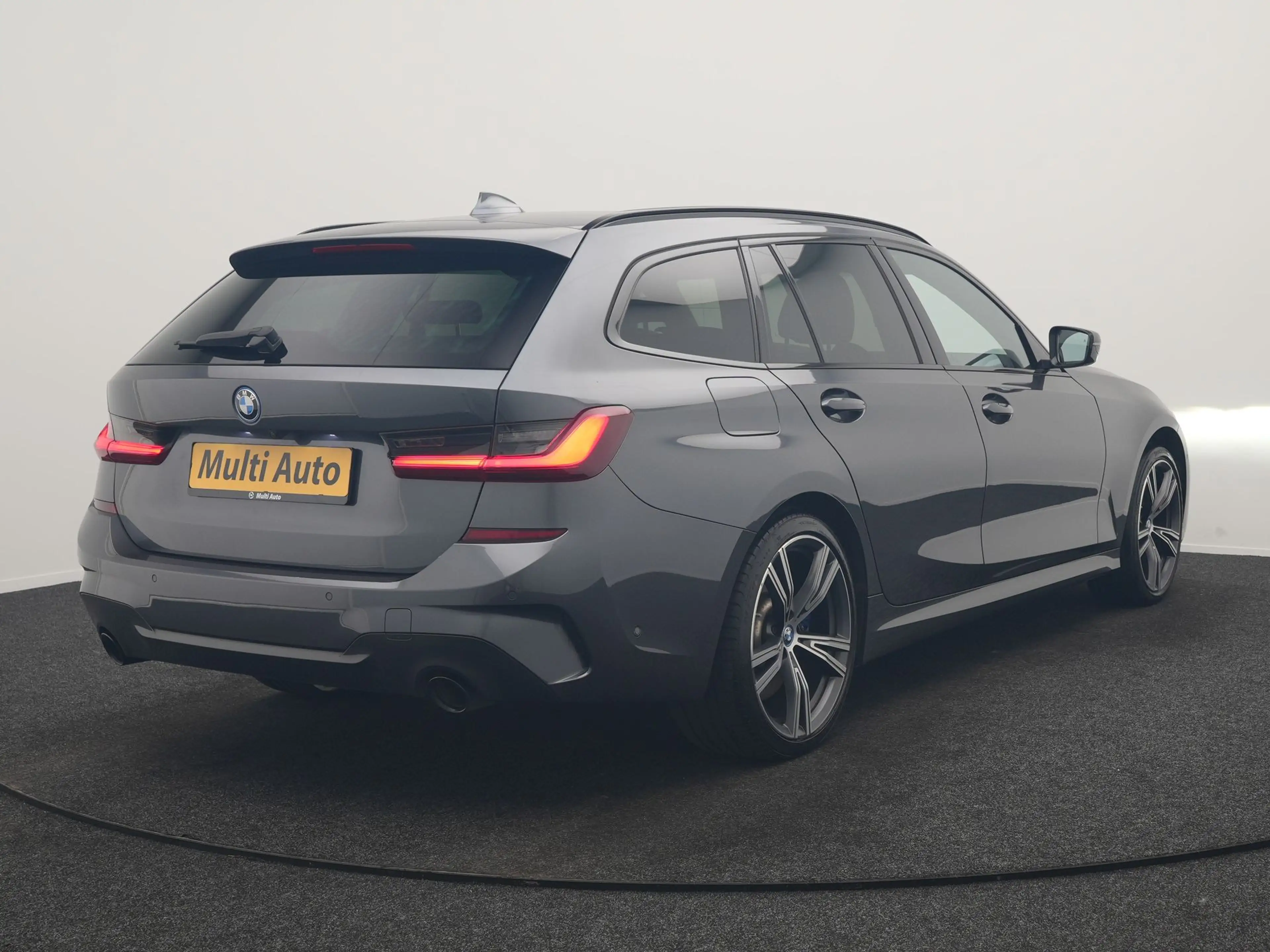 BMW 330 3-serie Touring 330e xDrive M Sport PHEV 293pk Dea — photo 3