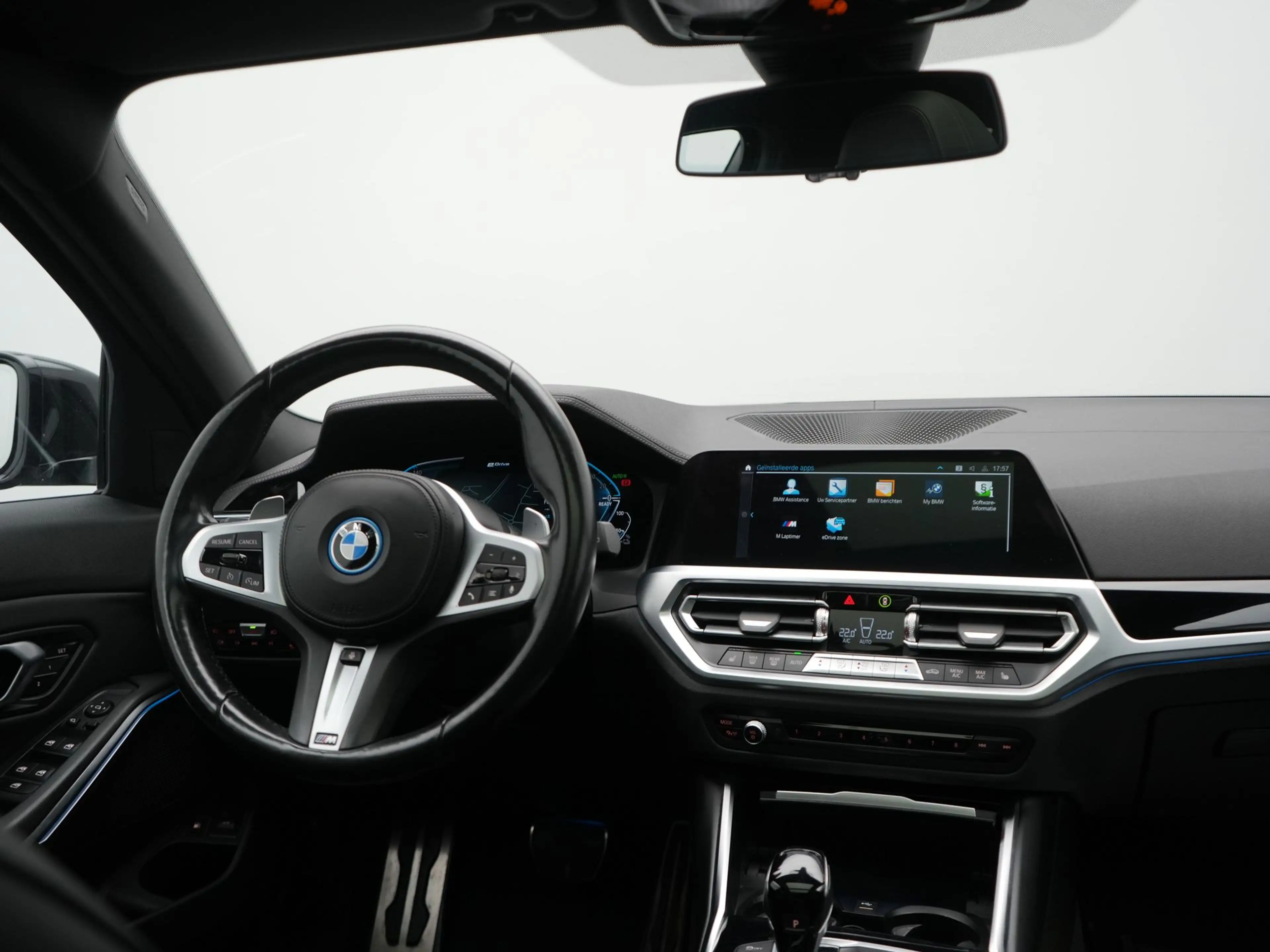 BMW 330 3-serie Touring 330e xDrive M Sport PHEV 293pk Dea — photo 15