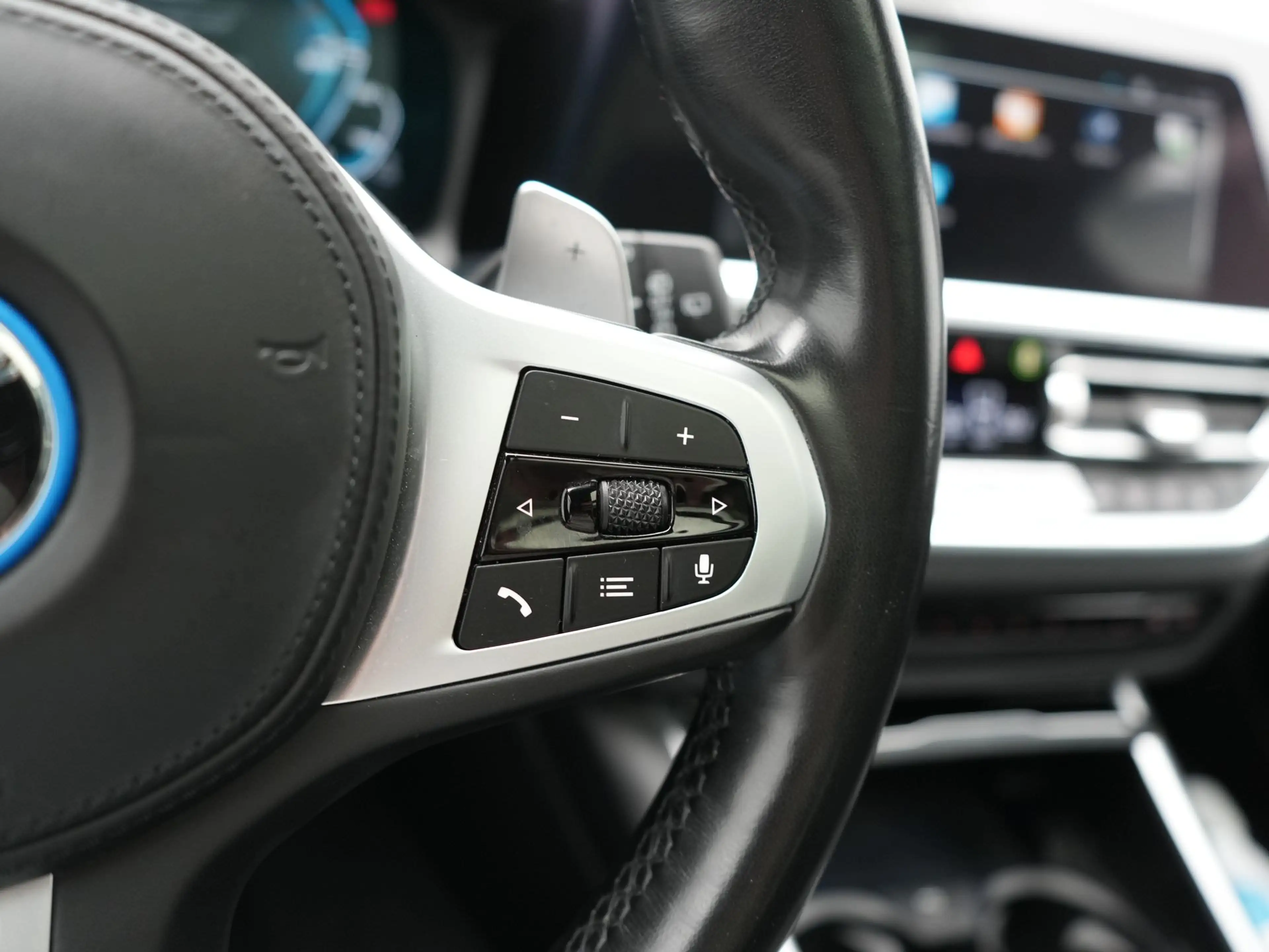 BMW 330 3-serie Touring 330e xDrive M Sport PHEV 293pk Dea — photo 24