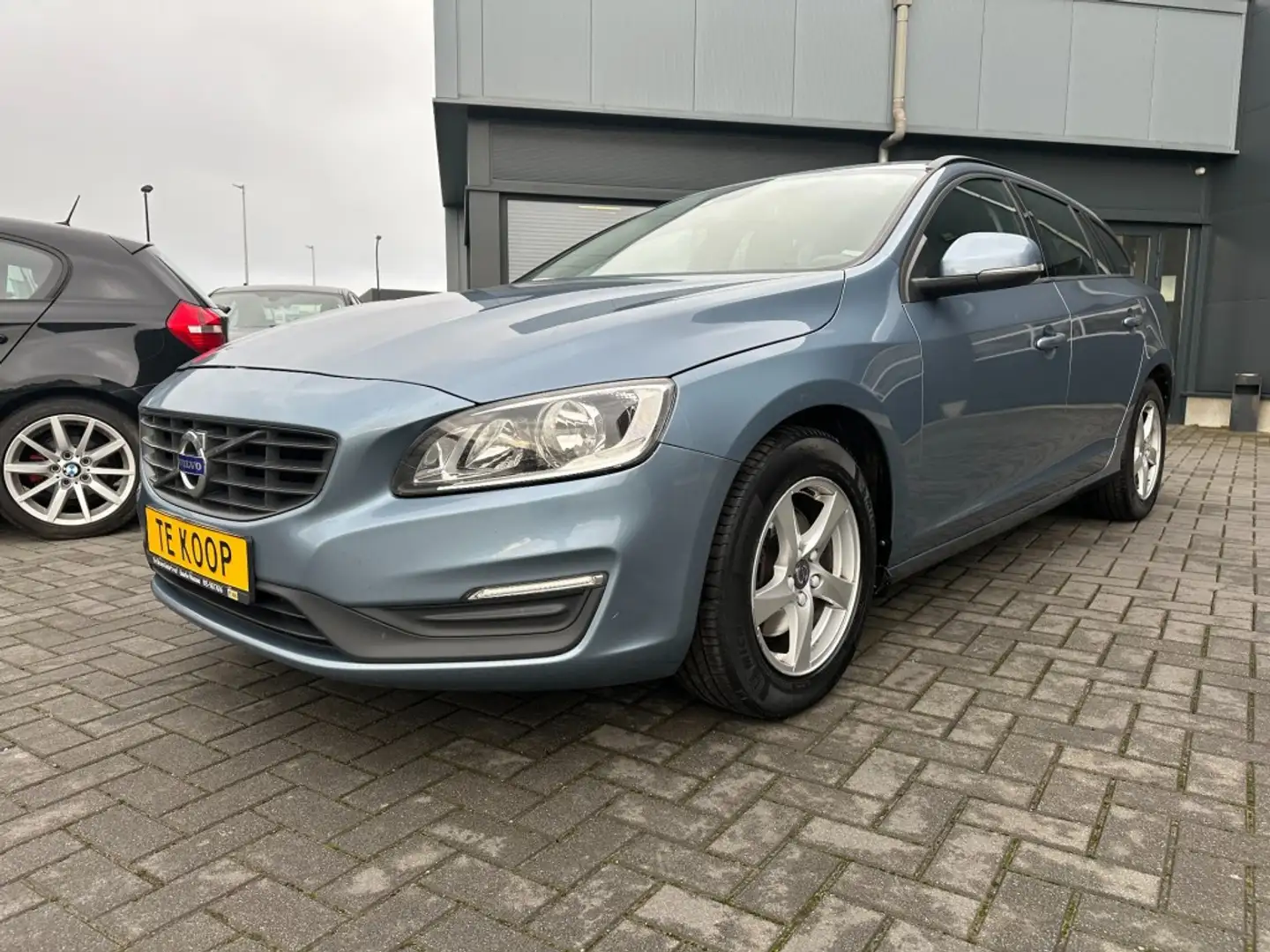 Volvo V60 V60 2.0 D2 Polar Nordic Navigatie Blauw - 1