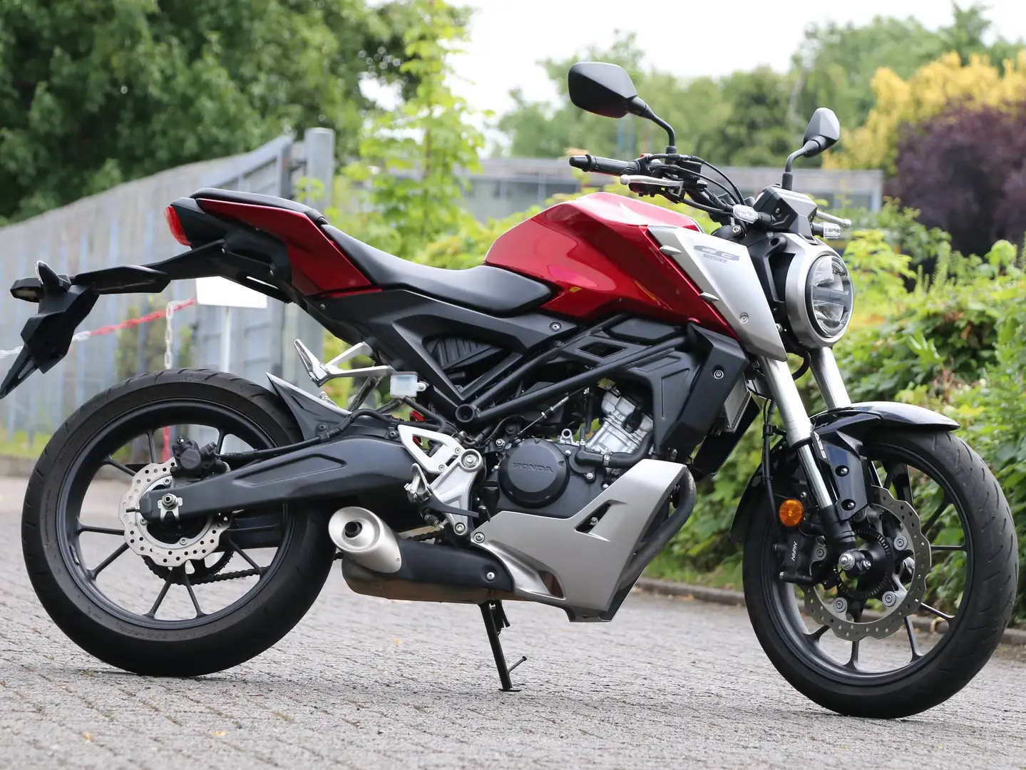 Honda CB 125 R in Rot Rouge - 1