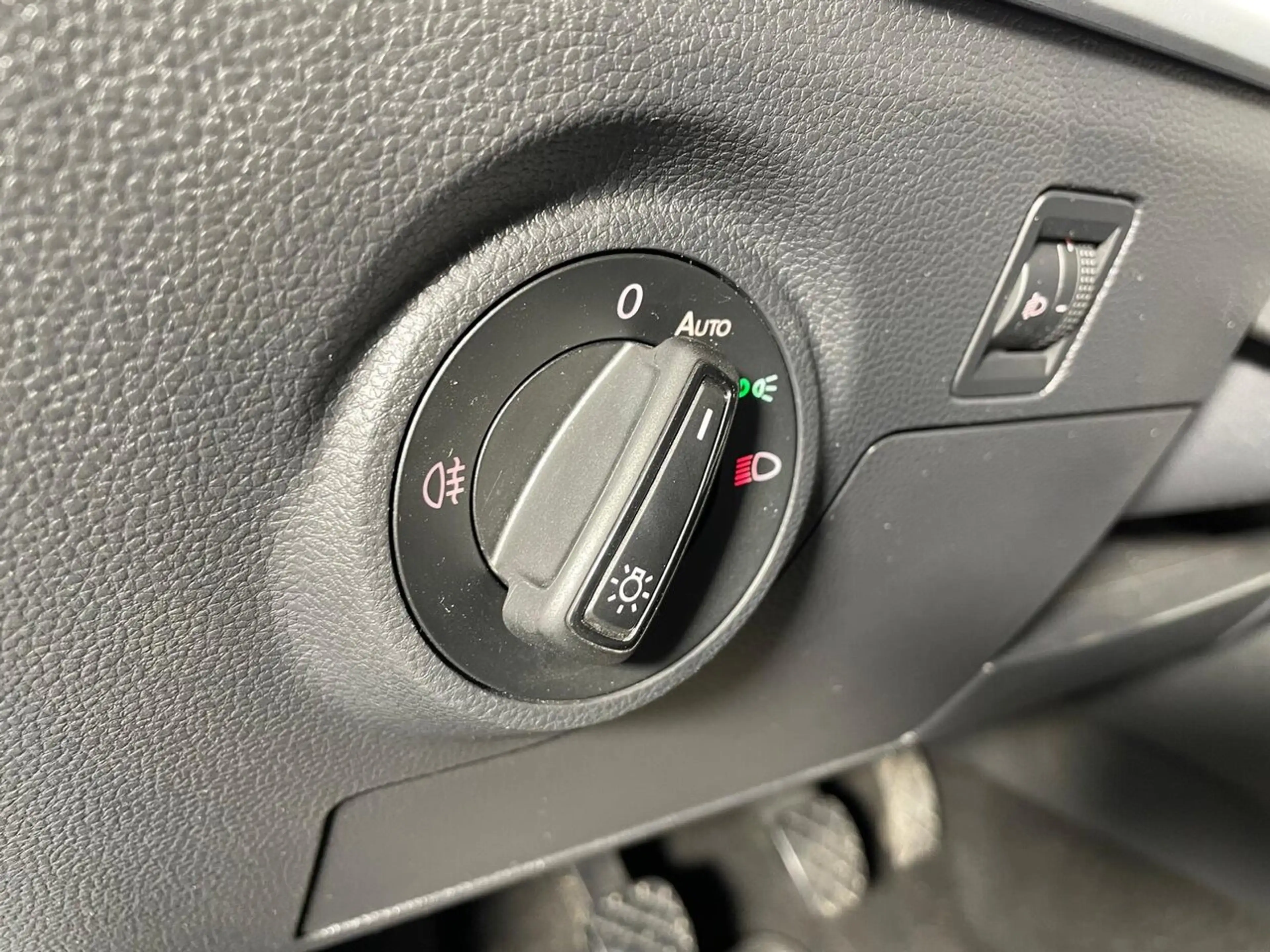 SEAT Arona 1.0 TSI 110 MOVE COPA CARPLAY — photo 7