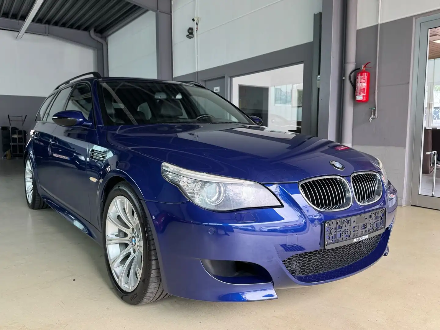 BMW M5 Touring 1.Hand+Dt.Fahrzeug+BMW-Scheckheft Azul - 1
