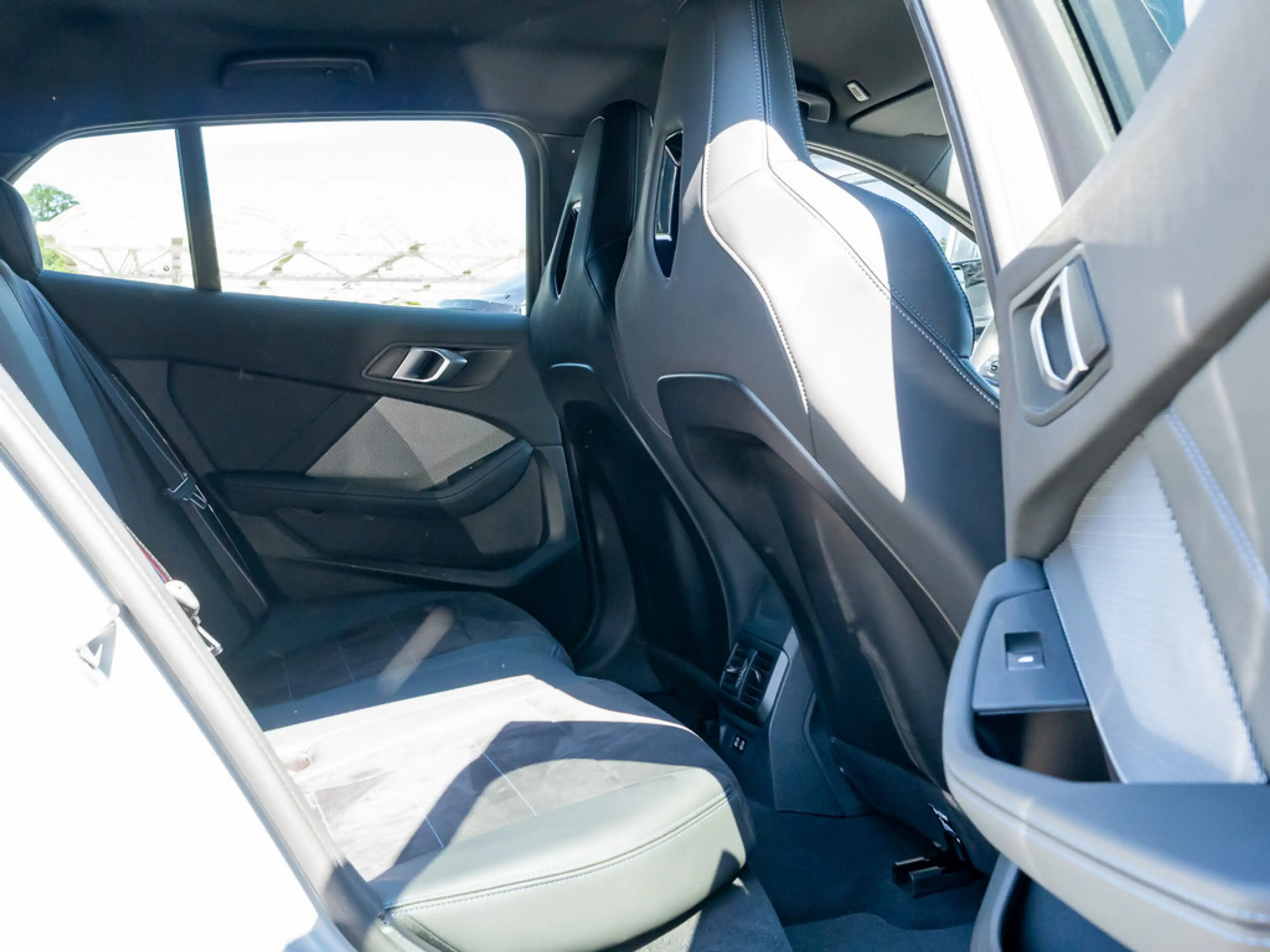 BMW 135 xDrive M Technik Paket II LED NAVI H/K SHZ — photo 7