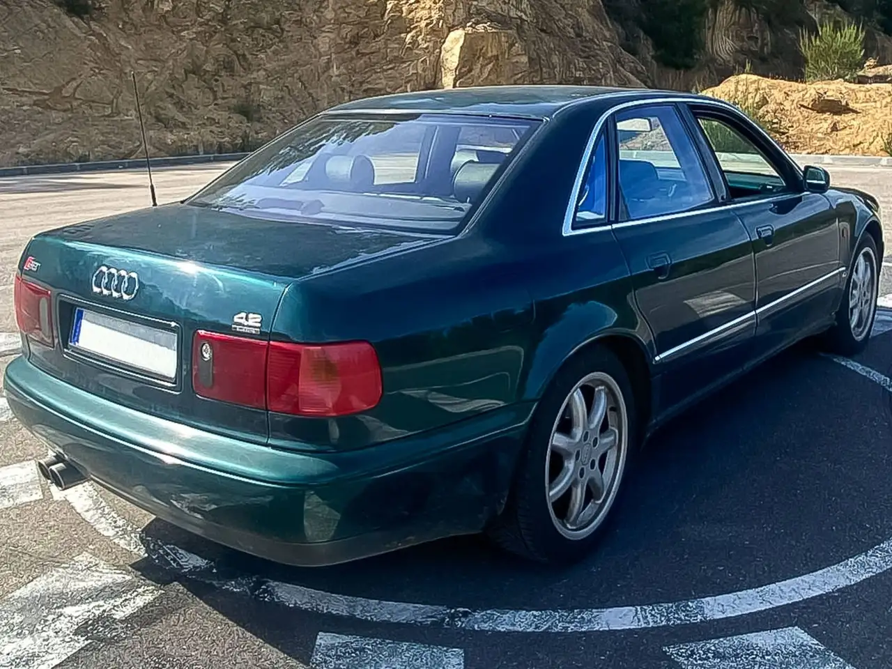 Audi A8 4.2 V8 Quattro, foto 4