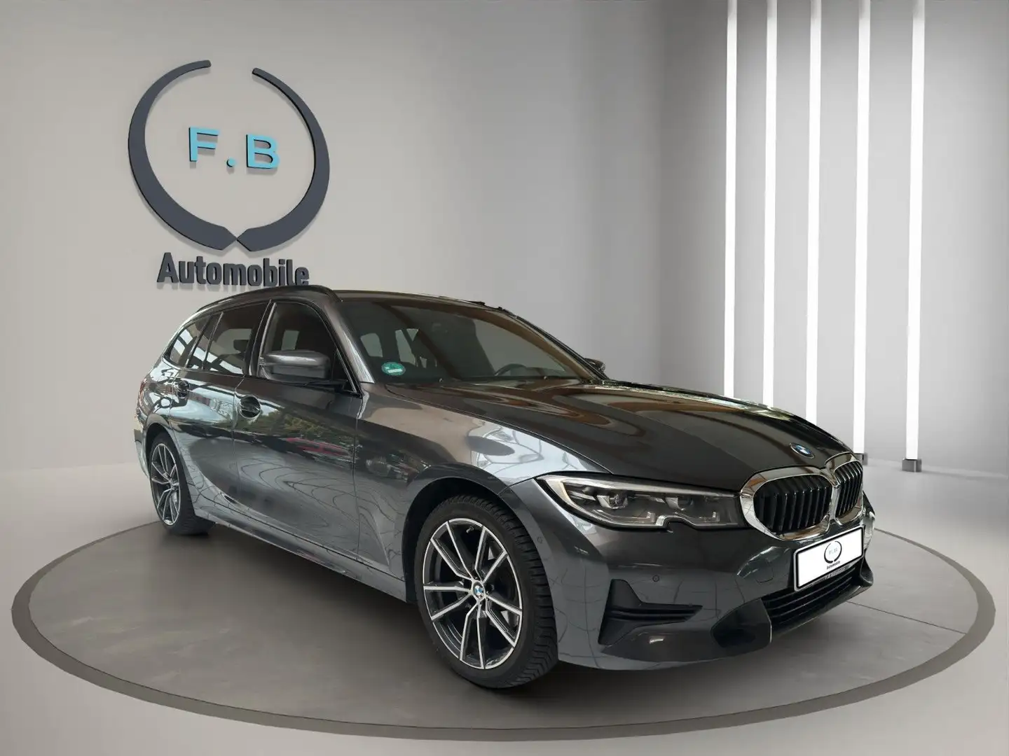 BMW 320 d Sport Line/RFK/PDC/UVM Gris - 1