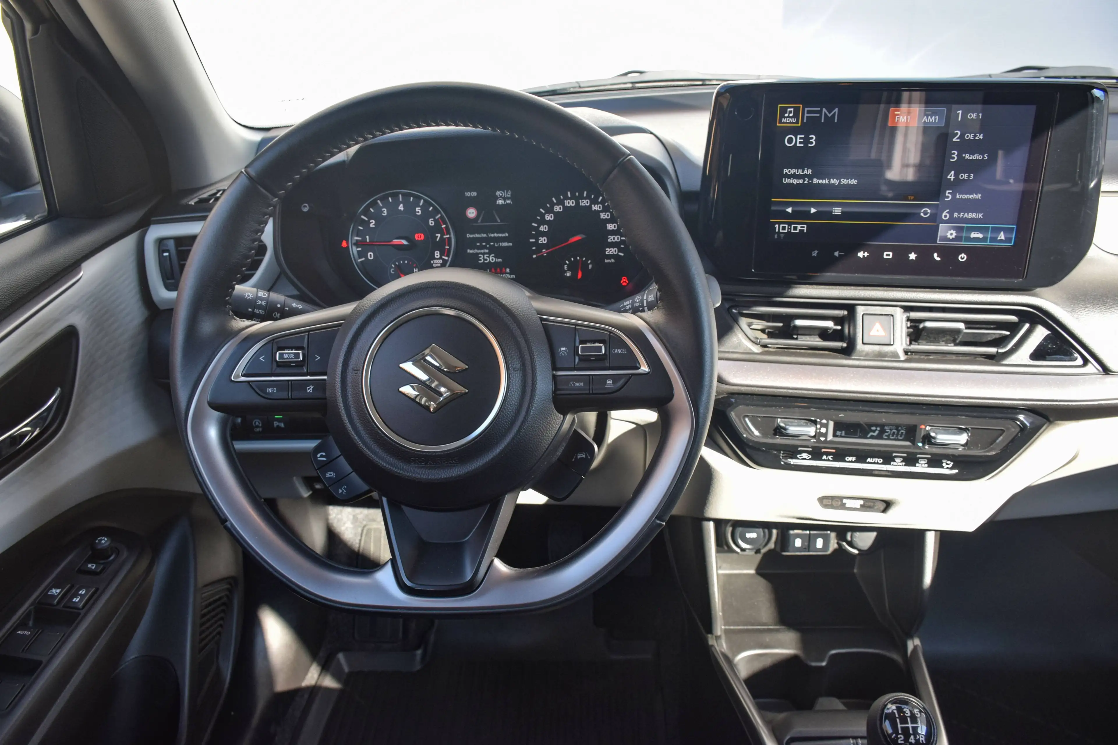 Suzuki Swift Swift 1,2 Hybrid Allgrip Flash — photo 10