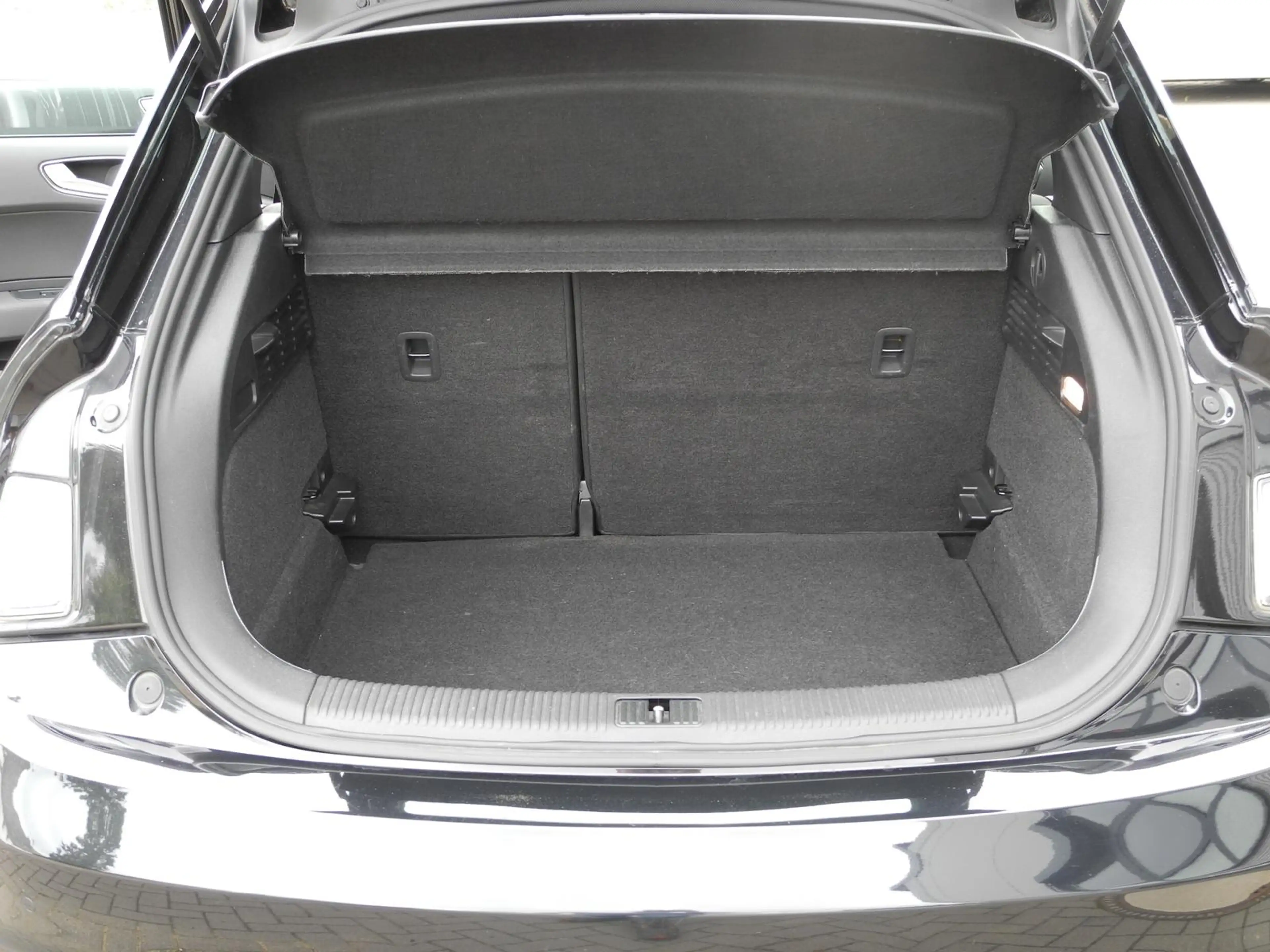 Audi A1 1.4 TFSI S line Sportpaket+Exterieur *Xenon* — photo 10