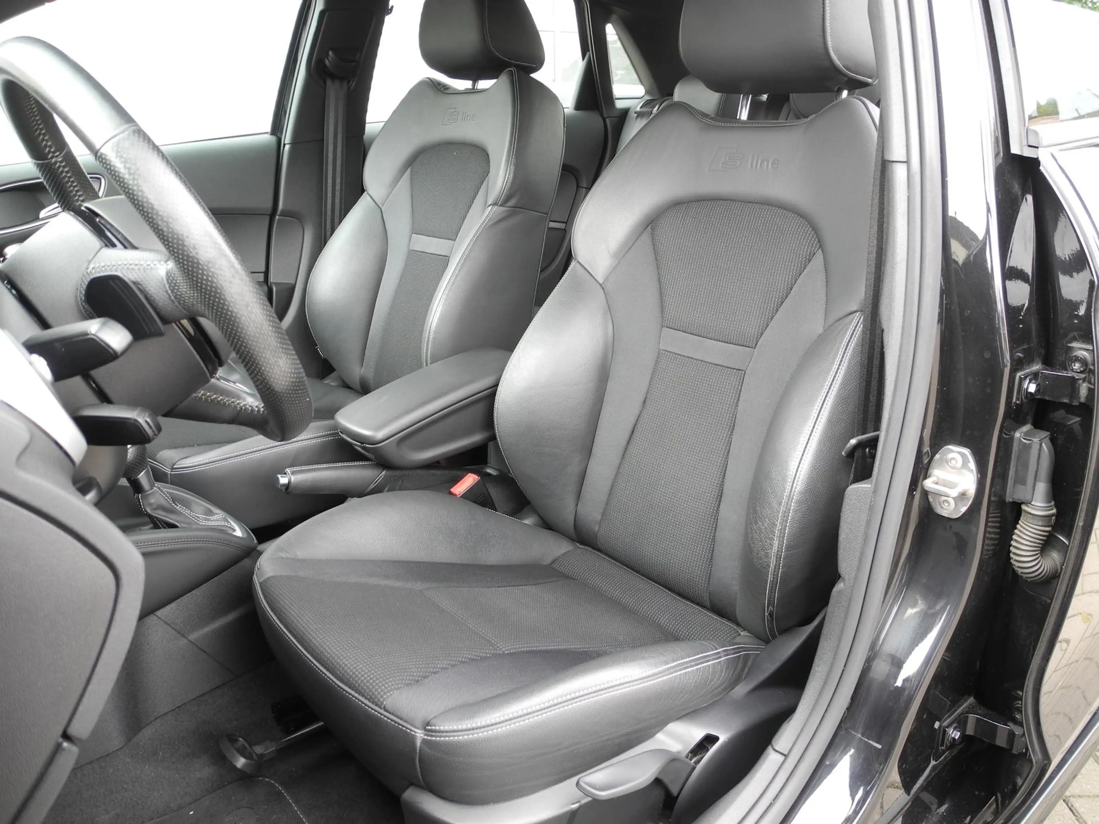 Audi A1 1.4 TFSI S line Sportpaket+Exterieur *Xenon* — photo 6