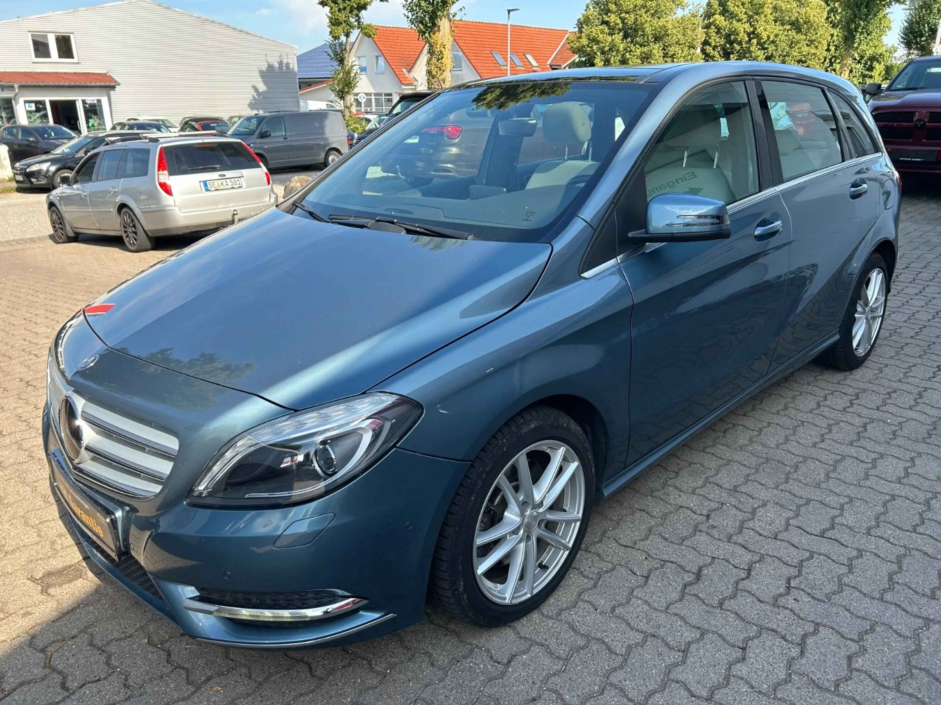 Mercedes-Benz B 250 /PANO/NAVI/SHZ/TEMP/LMF/PDC/TÜV NEU — photo 7