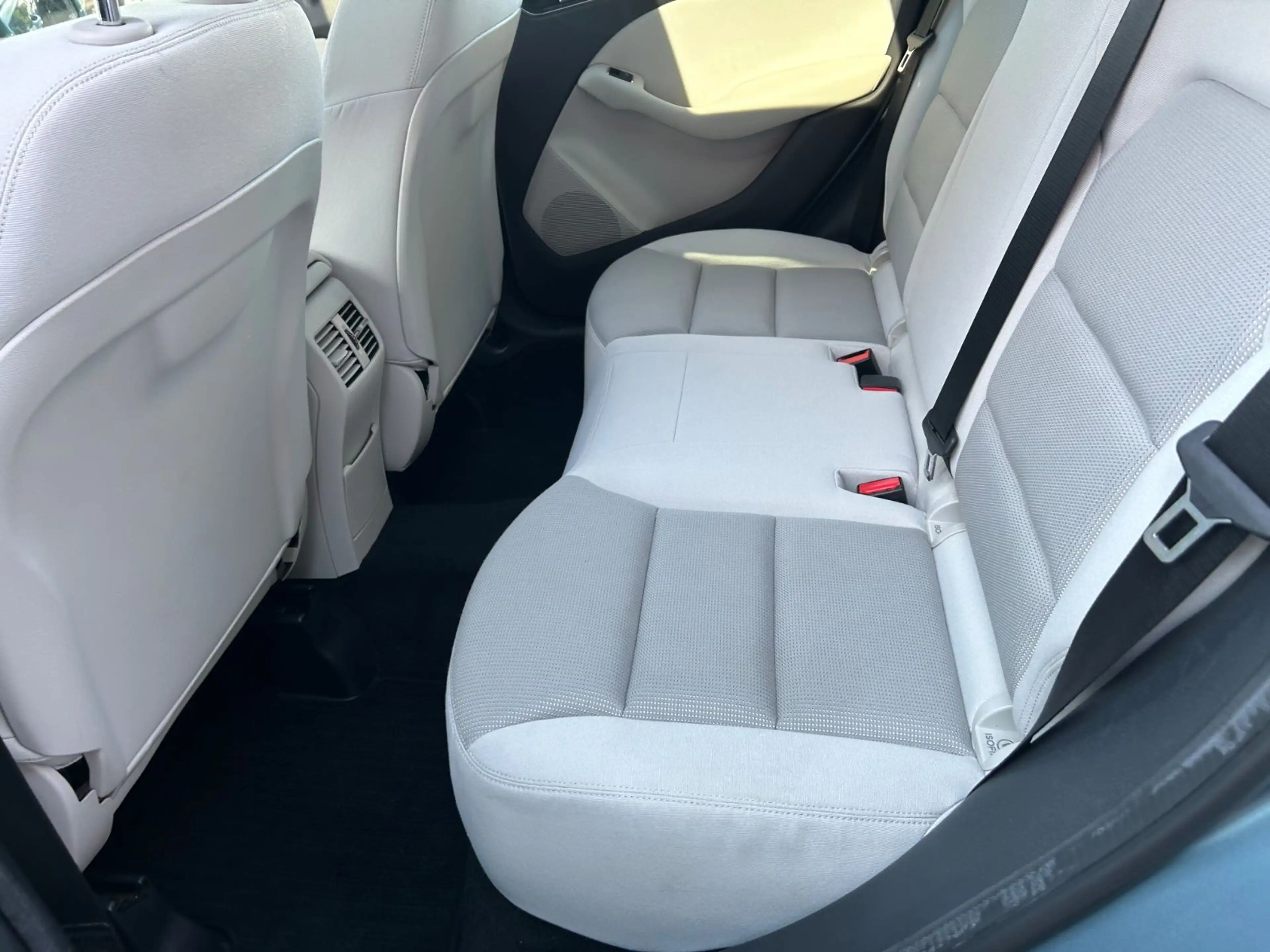 Mercedes-Benz B 250 /PANO/NAVI/SHZ/TEMP/LMF/PDC/TÜV NEU — photo 15