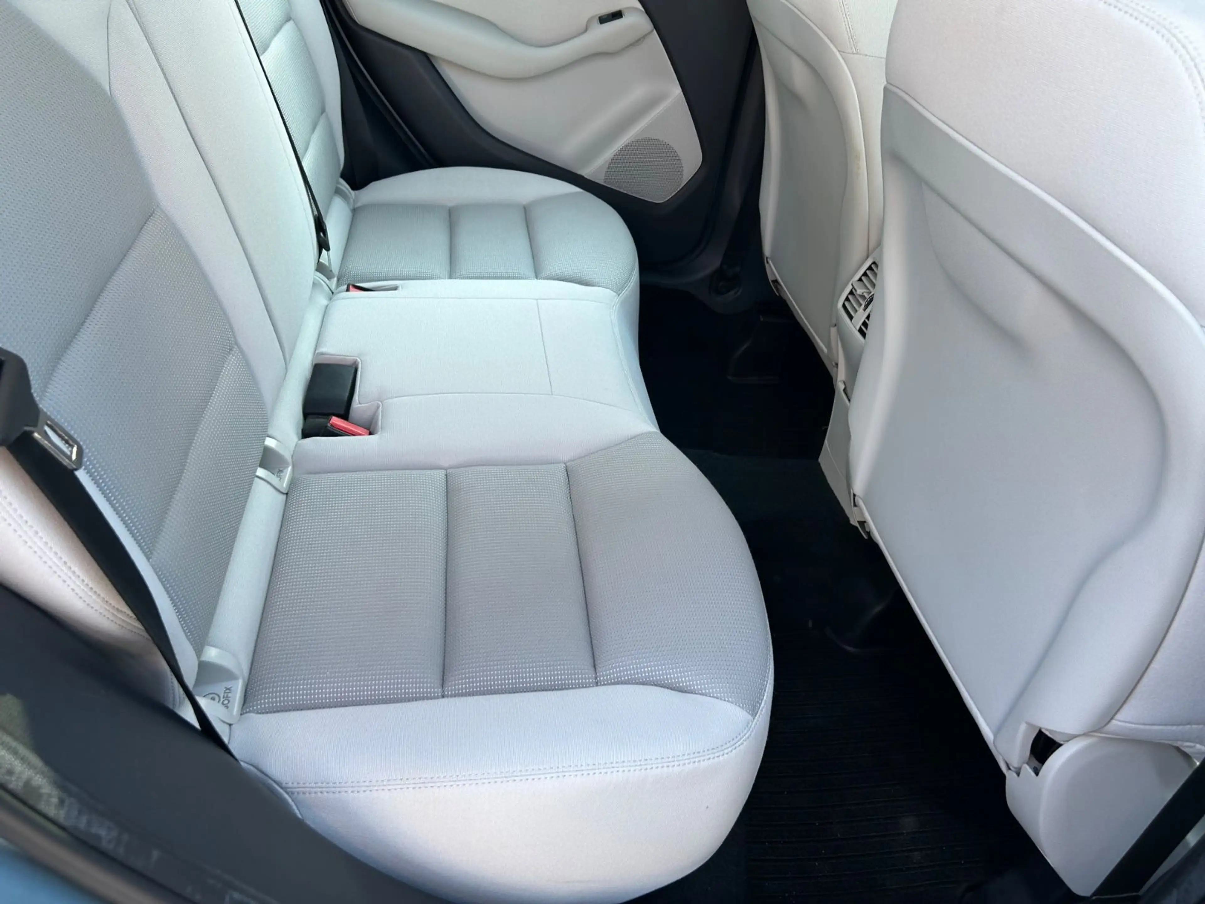 Mercedes-Benz B 250 /PANO/NAVI/SHZ/TEMP/LMF/PDC/TÜV NEU — photo 14