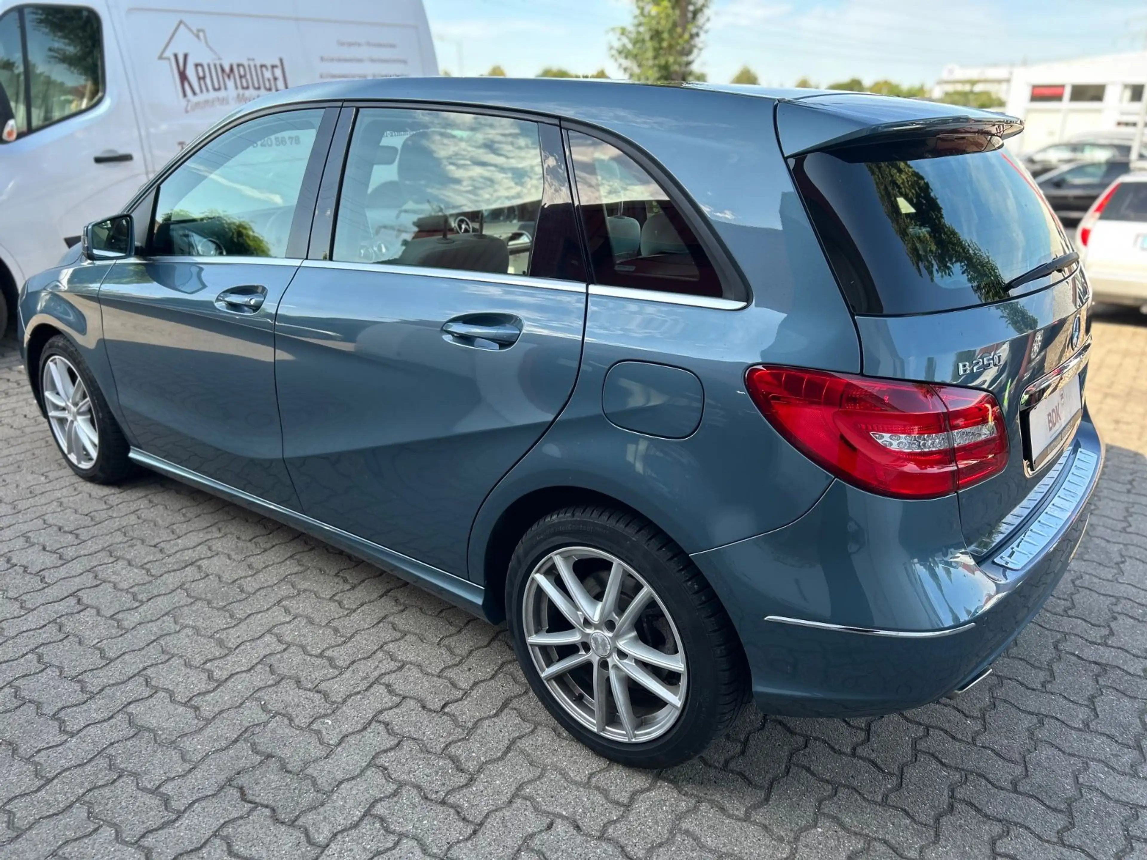 Mercedes-Benz B 250 /PANO/NAVI/SHZ/TEMP/LMF/PDC/TÜV NEU — photo 6