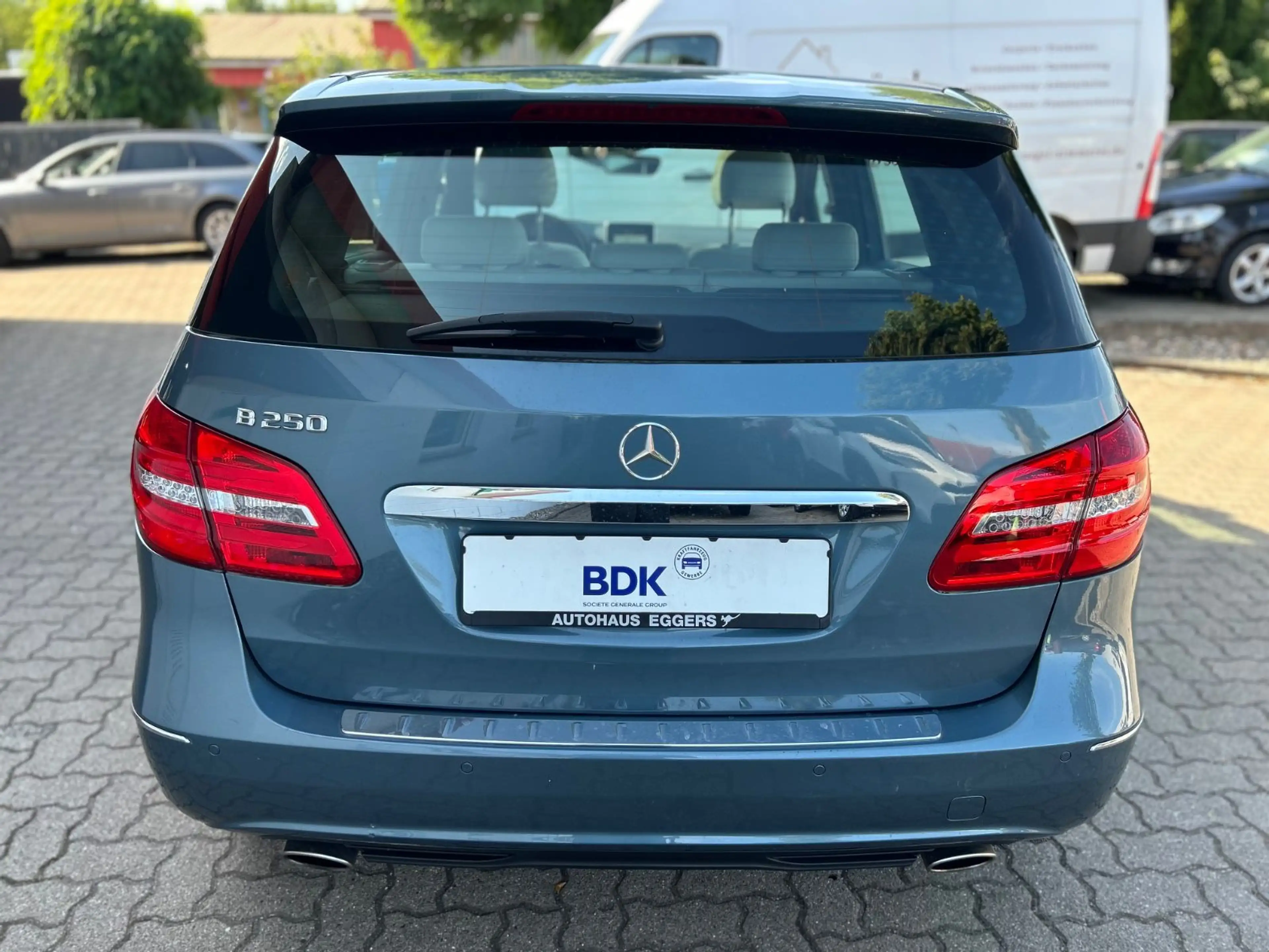 Mercedes-Benz B 250 /PANO/NAVI/SHZ/TEMP/LMF/PDC/TÜV NEU — photo 4