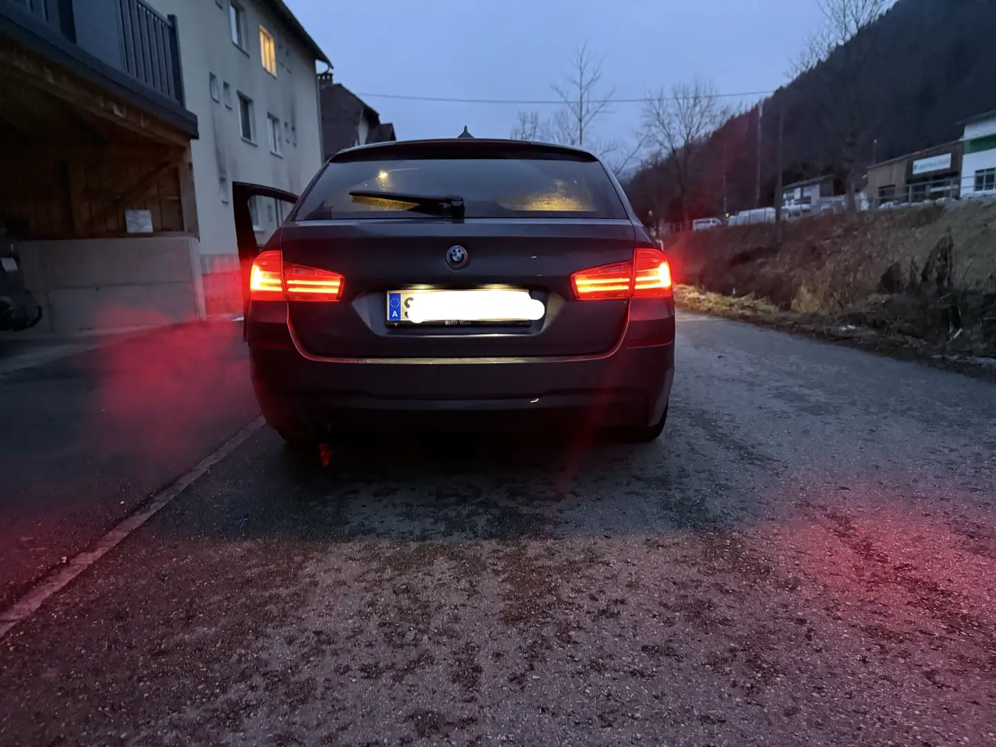 BMW 520 520d xDrive Touring Österreich-Paket Aut. Österrei - 2
