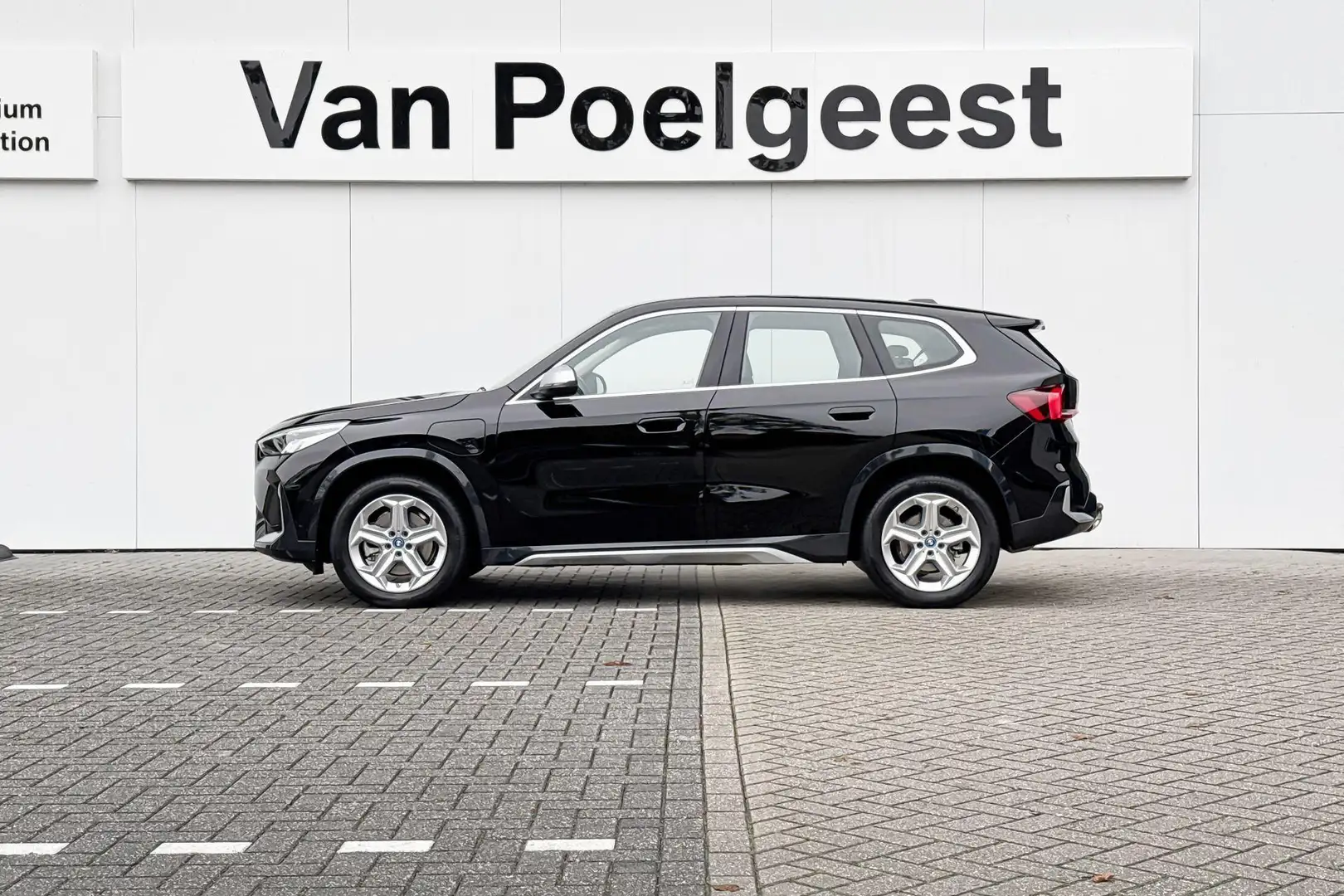 BMW X1 xDrive25e X Line | Trekhaak | Sportstoelen Noir - 2