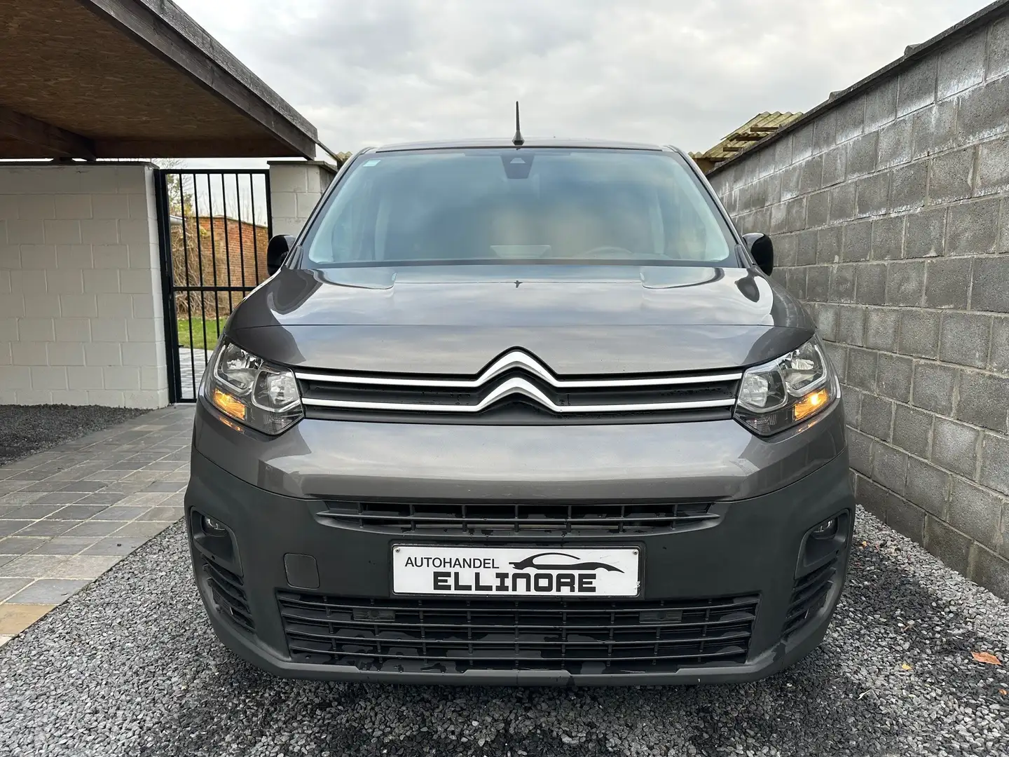 Citroen Berlingo 1.5 BlueHDi Automaat 3Zit Navi 360Cam Acc Lineass Gris - 2