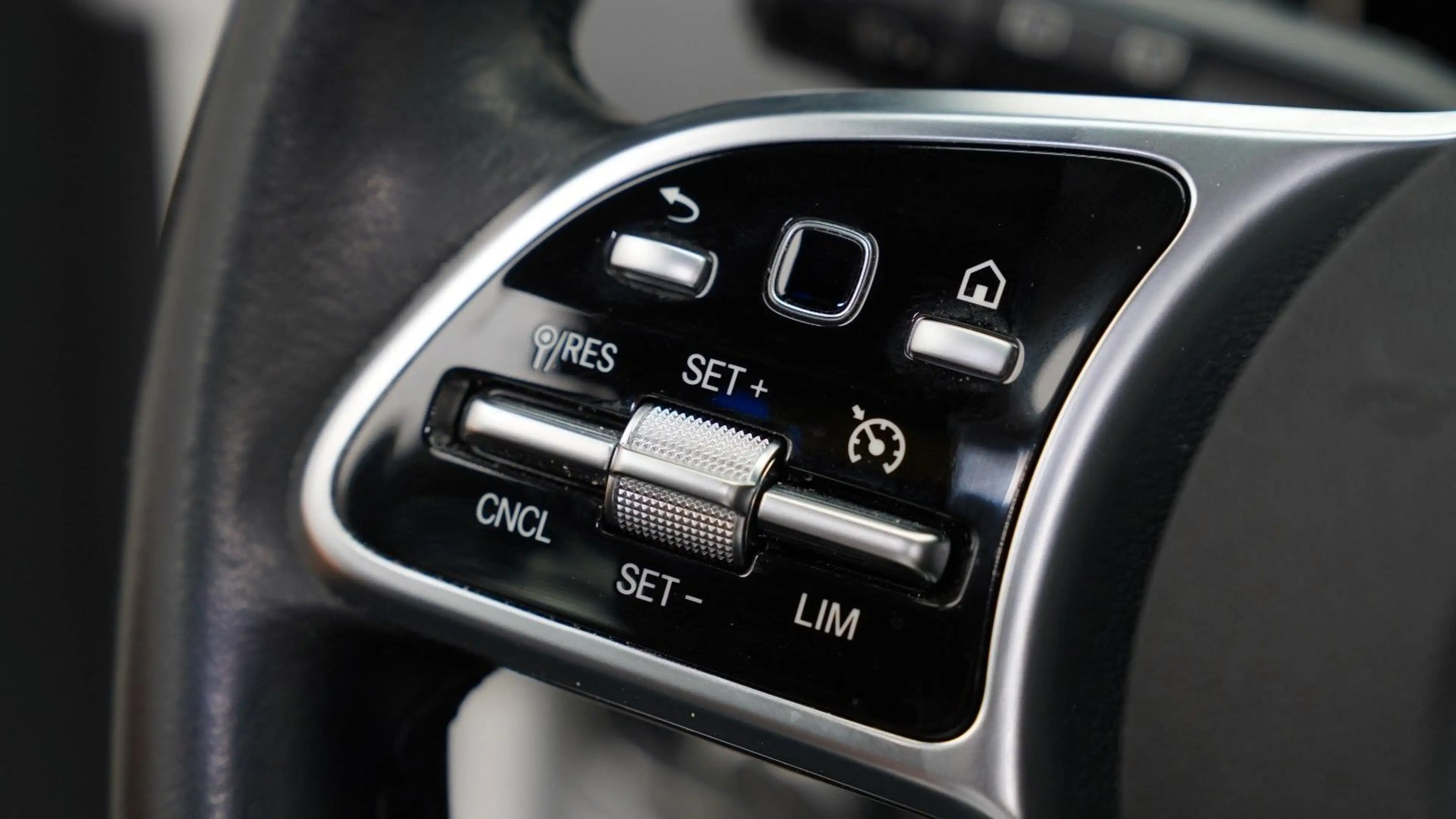 Mercedes-Benz B 220 4Matic *BUSINESS*KAMERA*AHK*LED*KLIMA* — photo 14