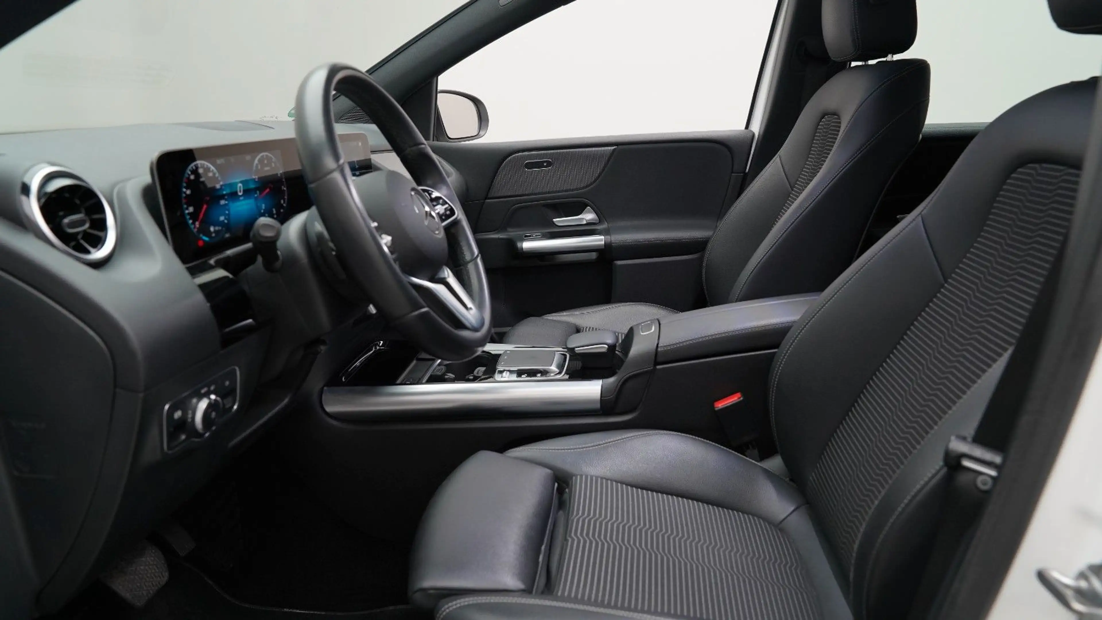Mercedes-Benz B 220 4Matic *BUSINESS*KAMERA*AHK*LED*KLIMA* — photo 9