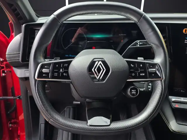 Renault Megane E-Tech view 14