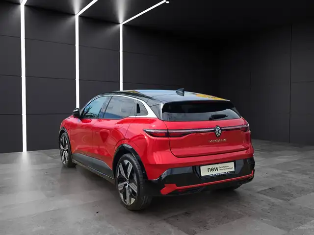 Renault Megane E-Tech view 2