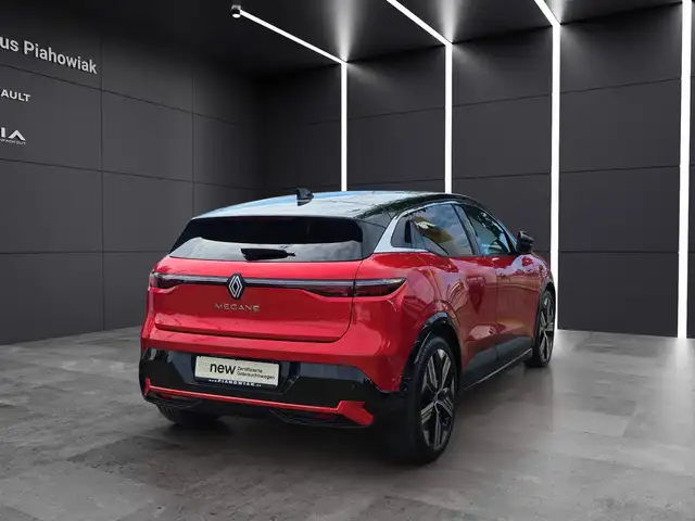 Renault Megane E-Tech view 4