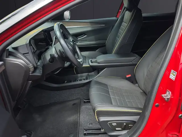 Renault Megane E-Tech view 10