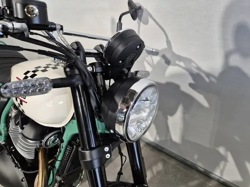 Royal Enfield Bear 650 - foto 2