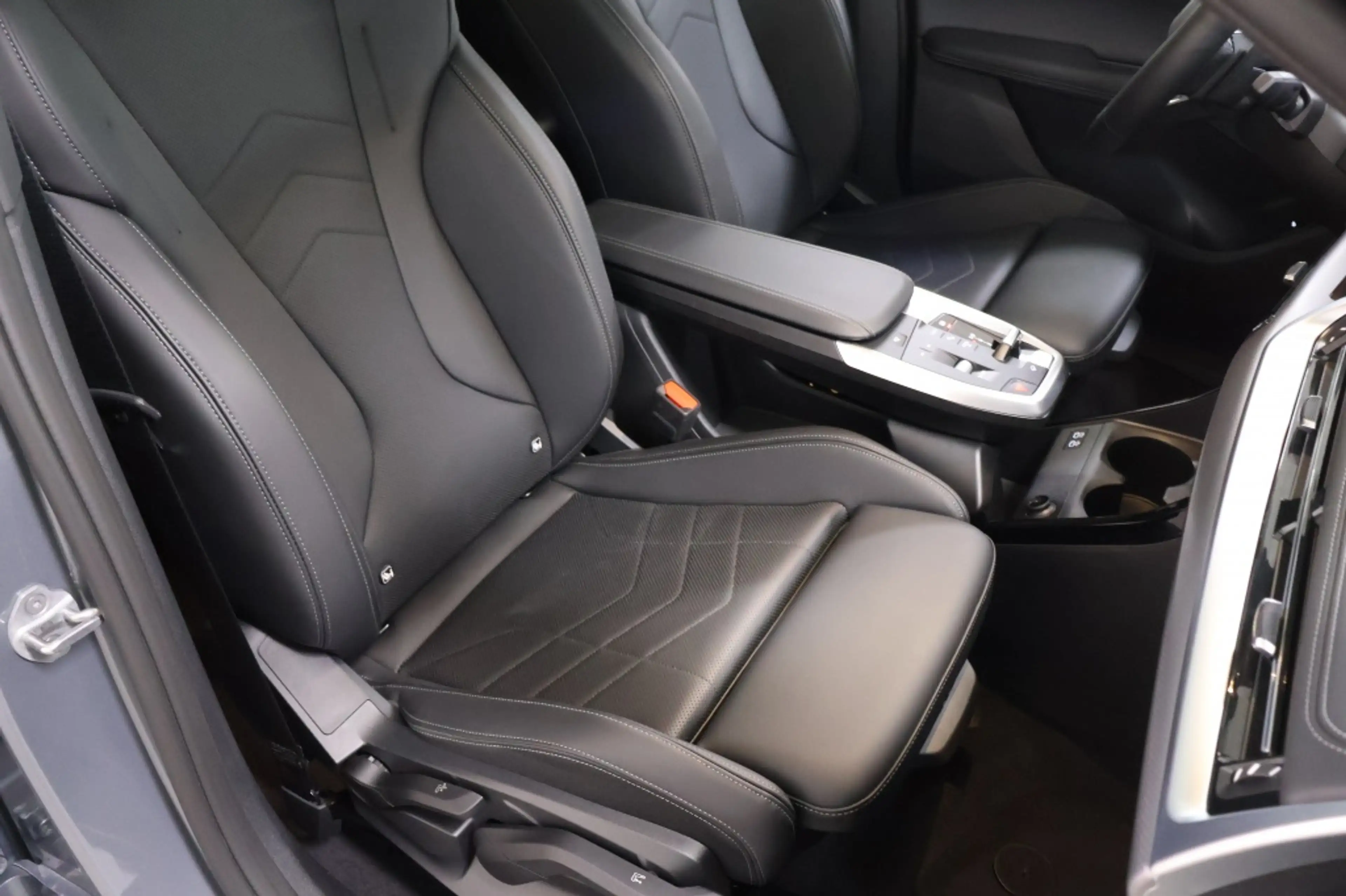 BMW 225 2-serie Active Tourer 225e xDrive | M-Sport | Pano — photo 13