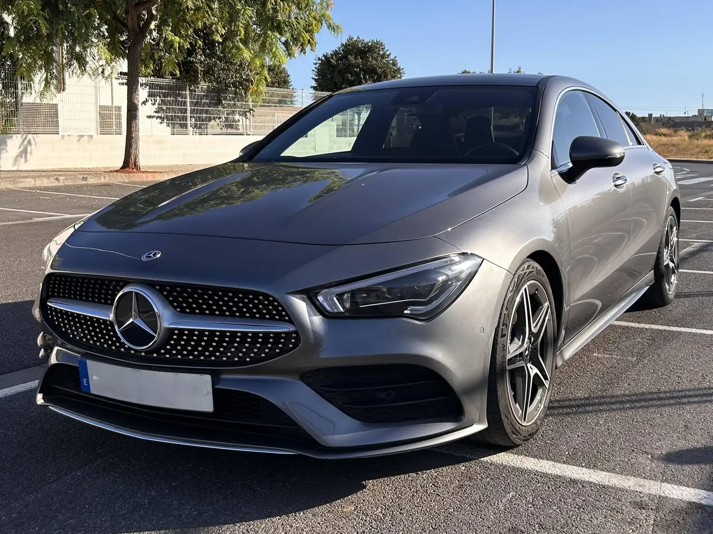 Mercedes-Benz CLA 200 CLA 200d Gris - 1
