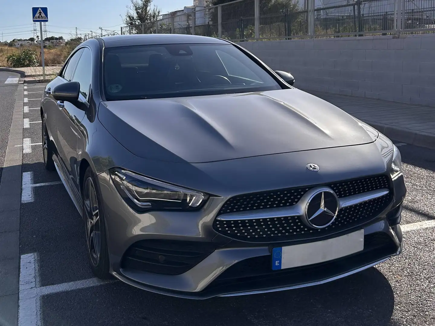 Mercedes-Benz CLA 200 CLA 200d Gris - 2