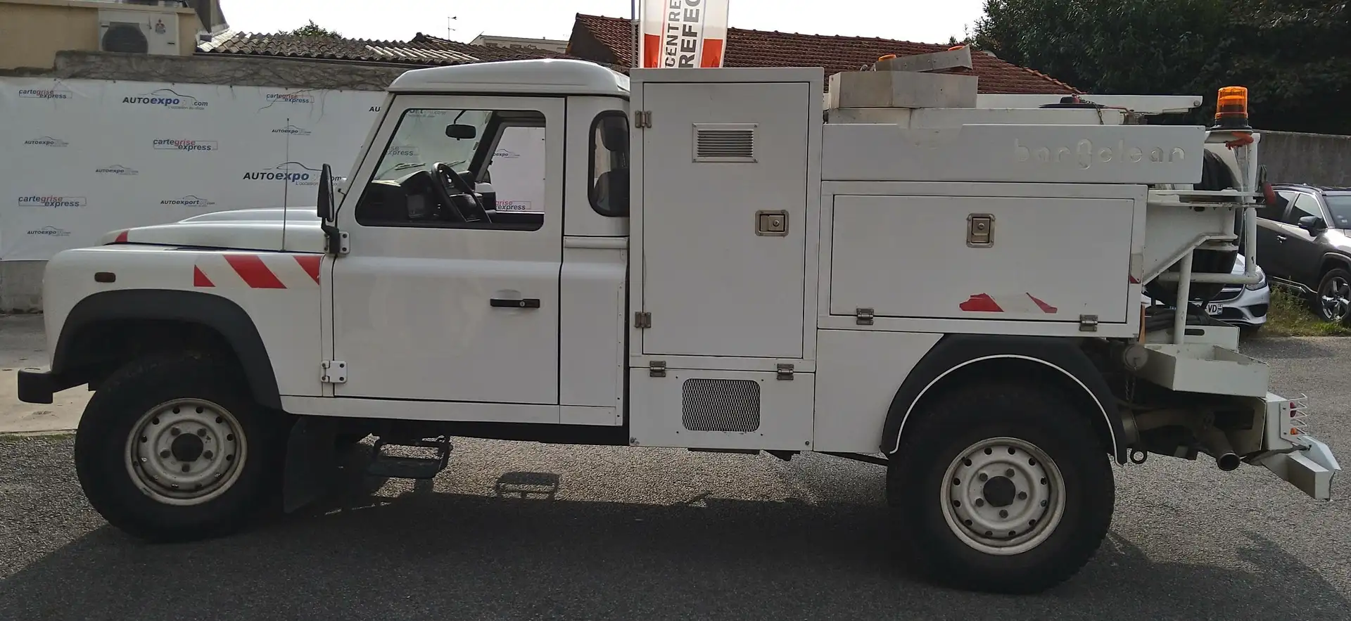 Land Rover Defender 130 SIMPLE CAB MARK V Blanc - 2