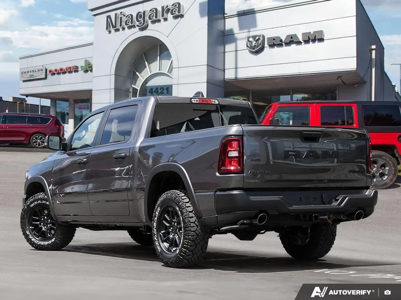 RAM 1500 снимка RAM 1500